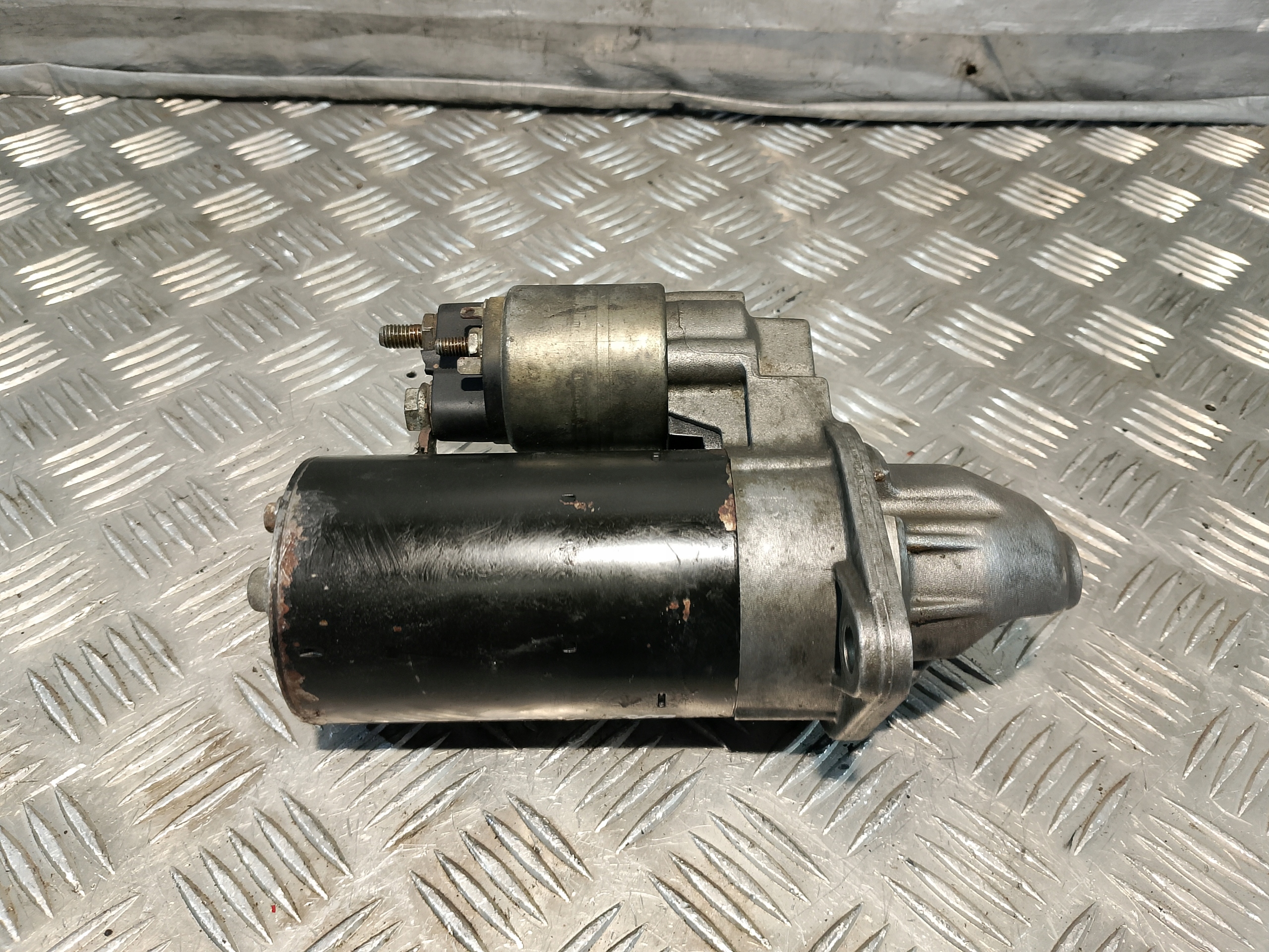 startér MOTORU BMW E46 1.8 B OE 7505979 9 ZEBOW