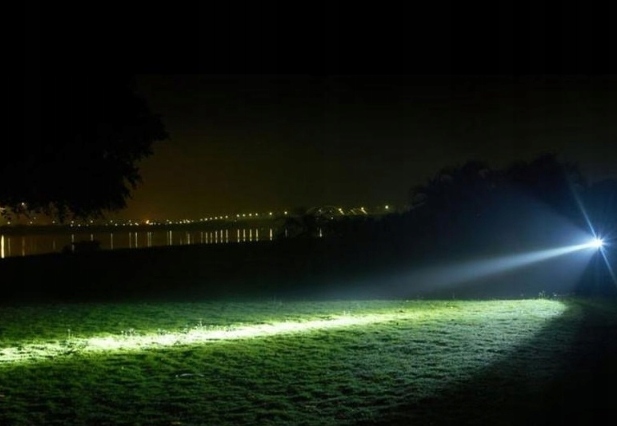 MOCNA LATARKA CZOŁOWA 3 x LED T6 CREE CZOŁÓWKA AKU Materiał tworzywo sztuczne