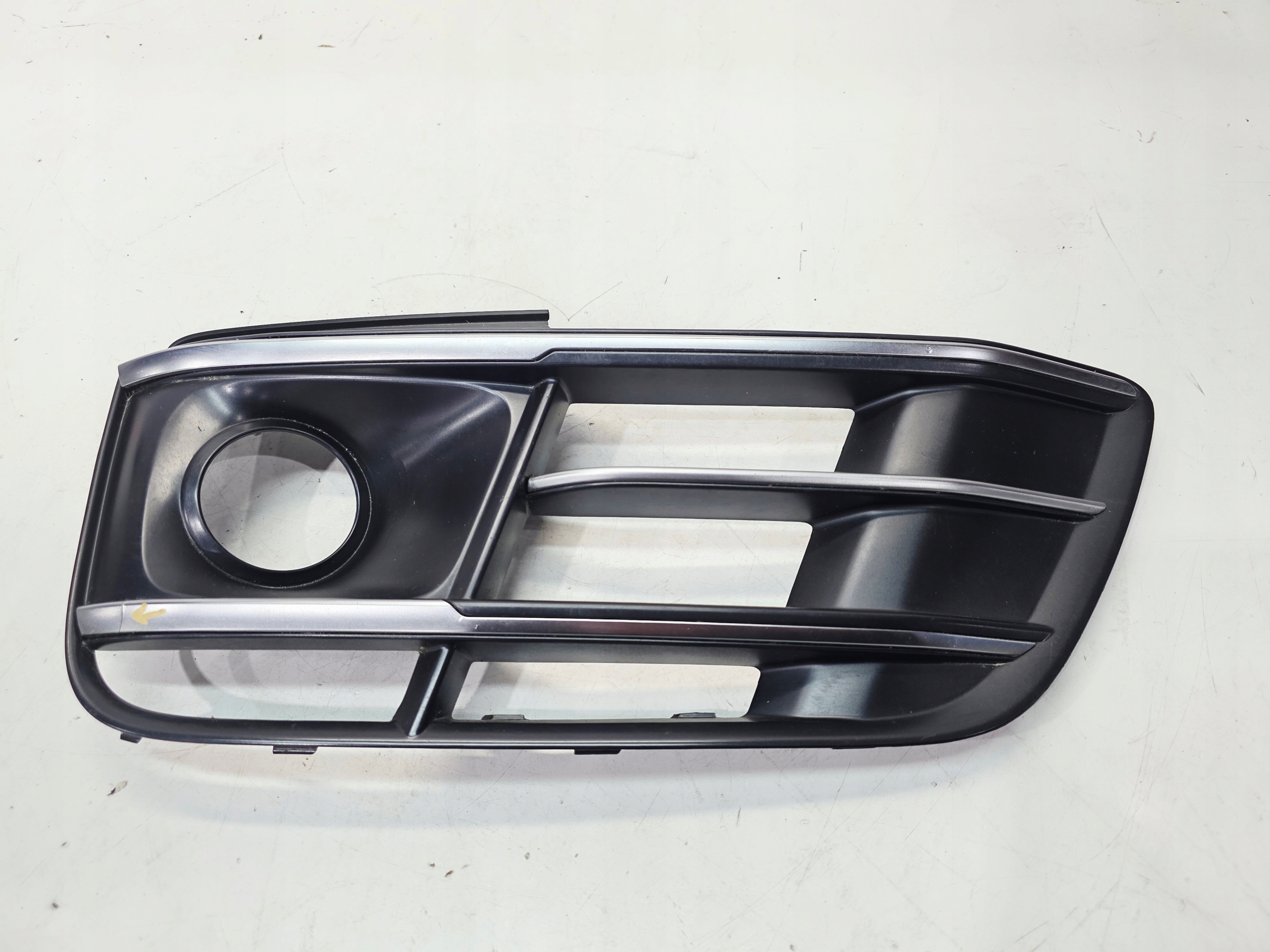 grid grille of a bumper left AUDI Q5 FY S LINE 80A807681E