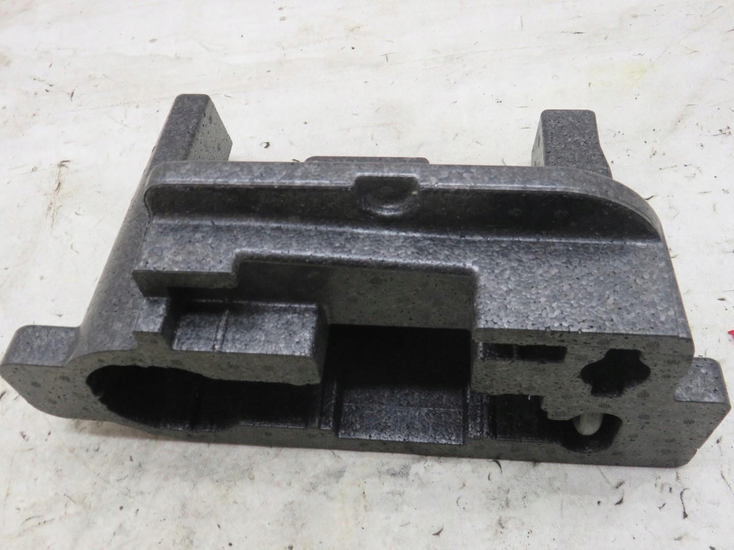 ВСТАВКА БАГАЖНИКА ПЕНОПОЛИСТИРОЛ УХО JAGUAR XE