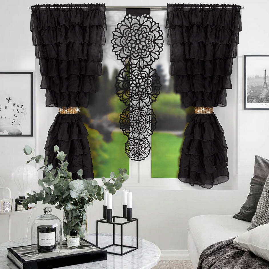 CZARNE FIRANY Z PANELEM AŻUROWYM ZDOBIONE ZŁOTEM Wzór geometryczny