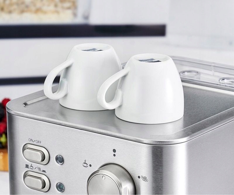 NIEMIECKI EKSPRES DO KAWY CIŚNIENIOWY KOLBOWY 15 BAR + SPIENIACZ DO MLEKA Moc 1050 W