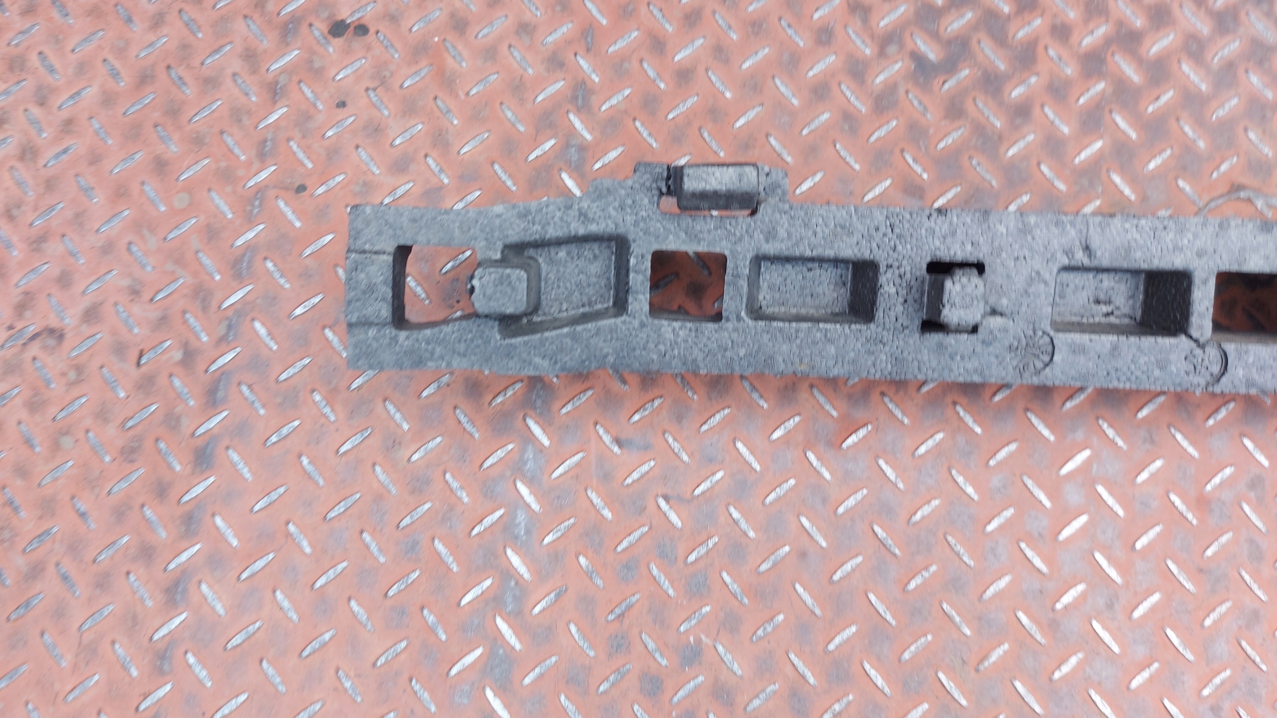 ABSORBER polystirene of a bumper front front SKODA KAROQ 19