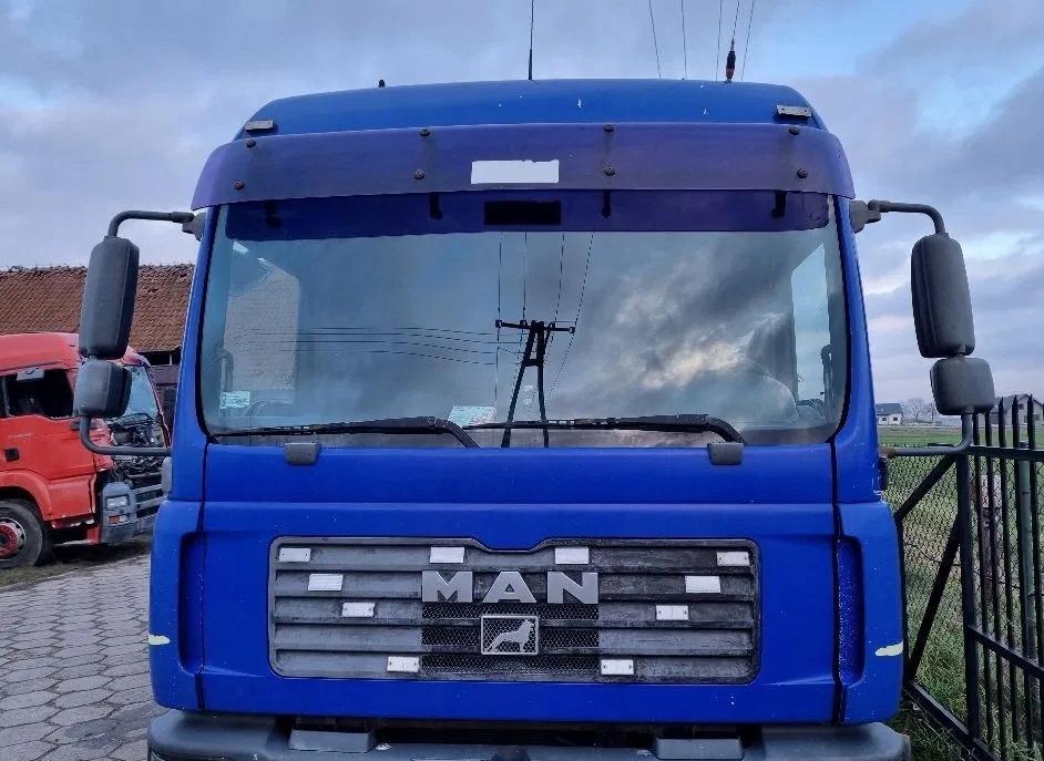 KABINA GOŁA SYPIALNA MAN TGL TGM