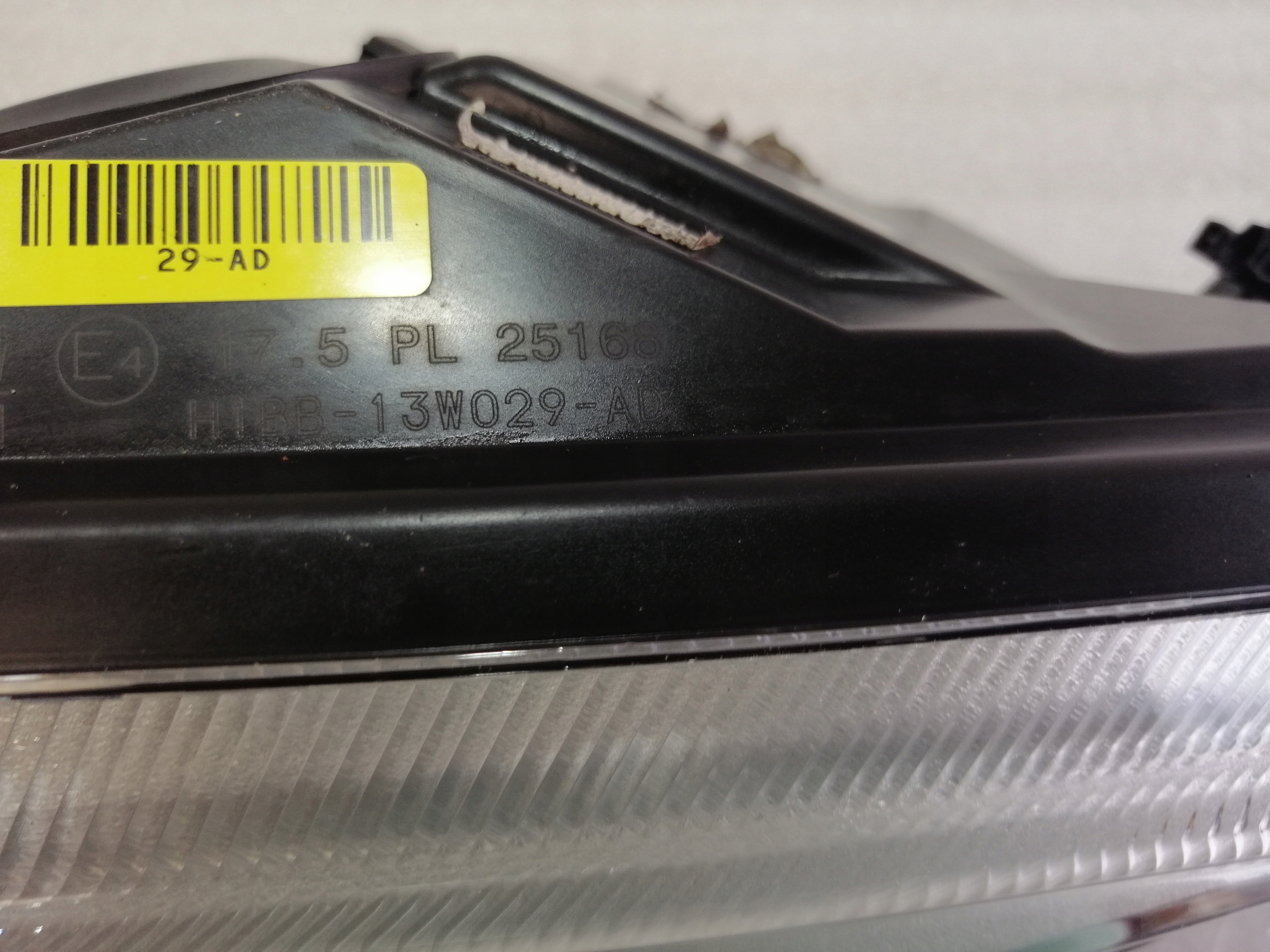 FORD FIESTA MK8 light right front