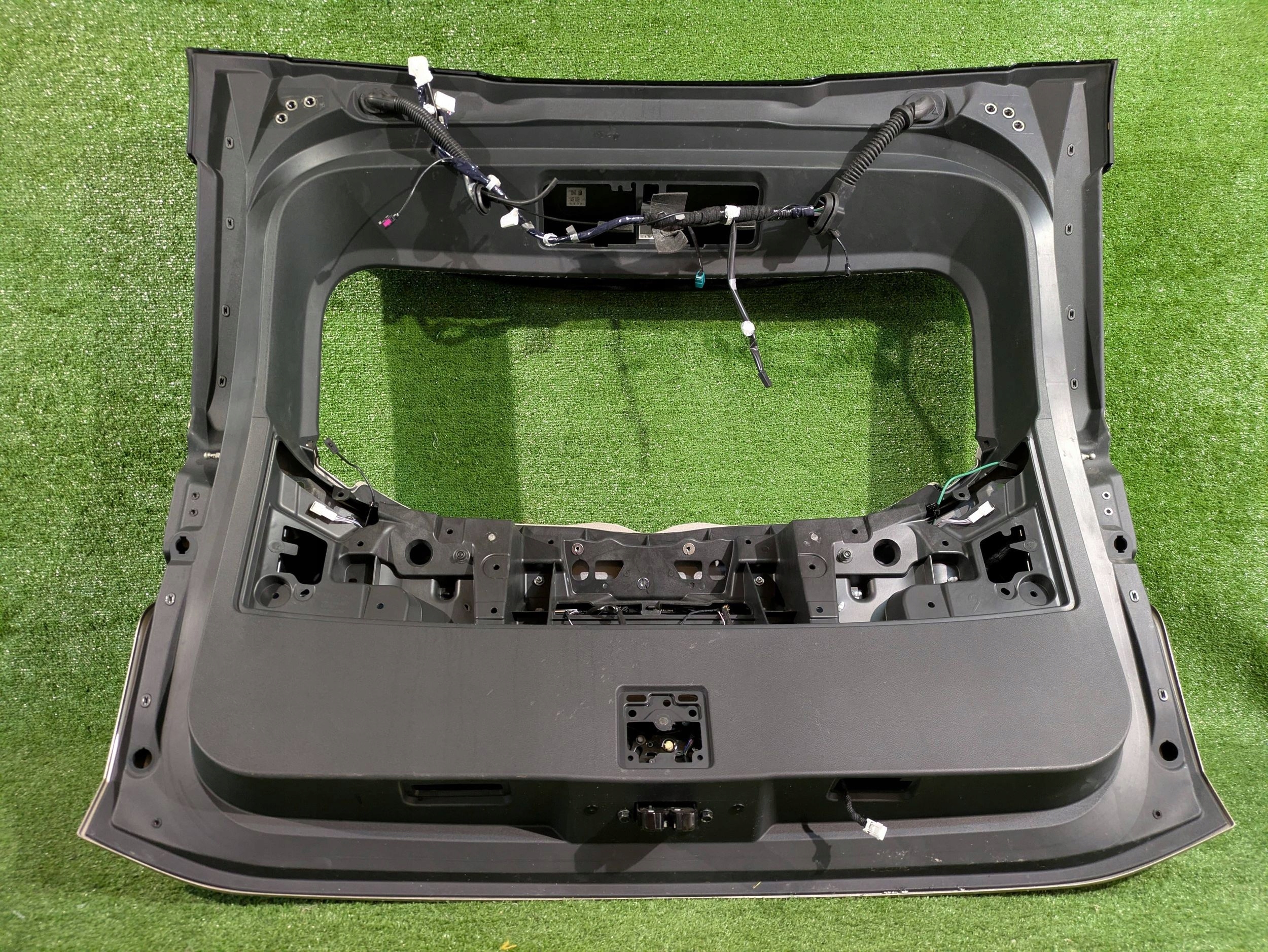 boot doors rear part boot NISSAN X-TRAIL T33 NR.165