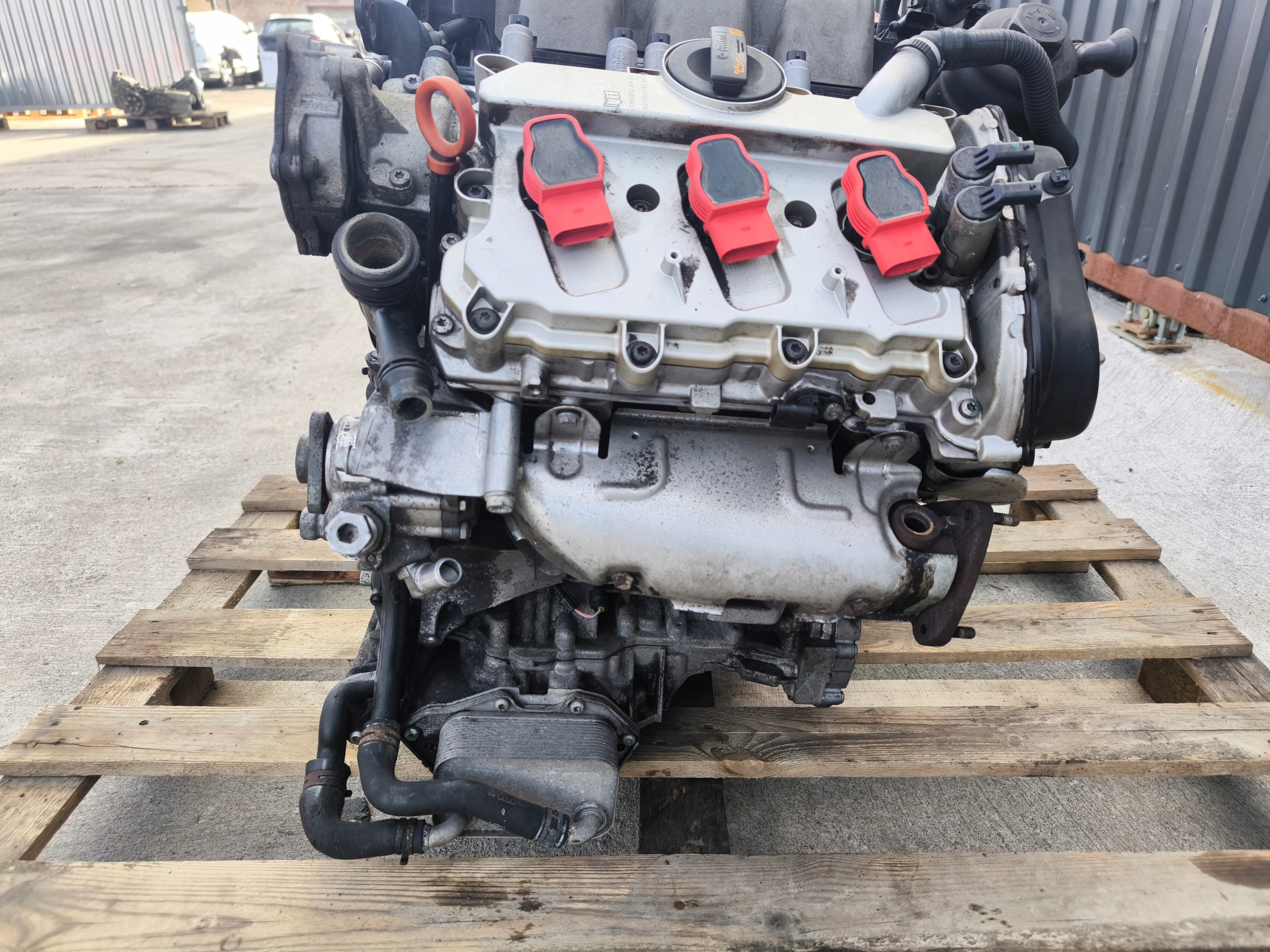 двигатель комплектный Audi A6 C6 A8 D3 2.8 оригинал