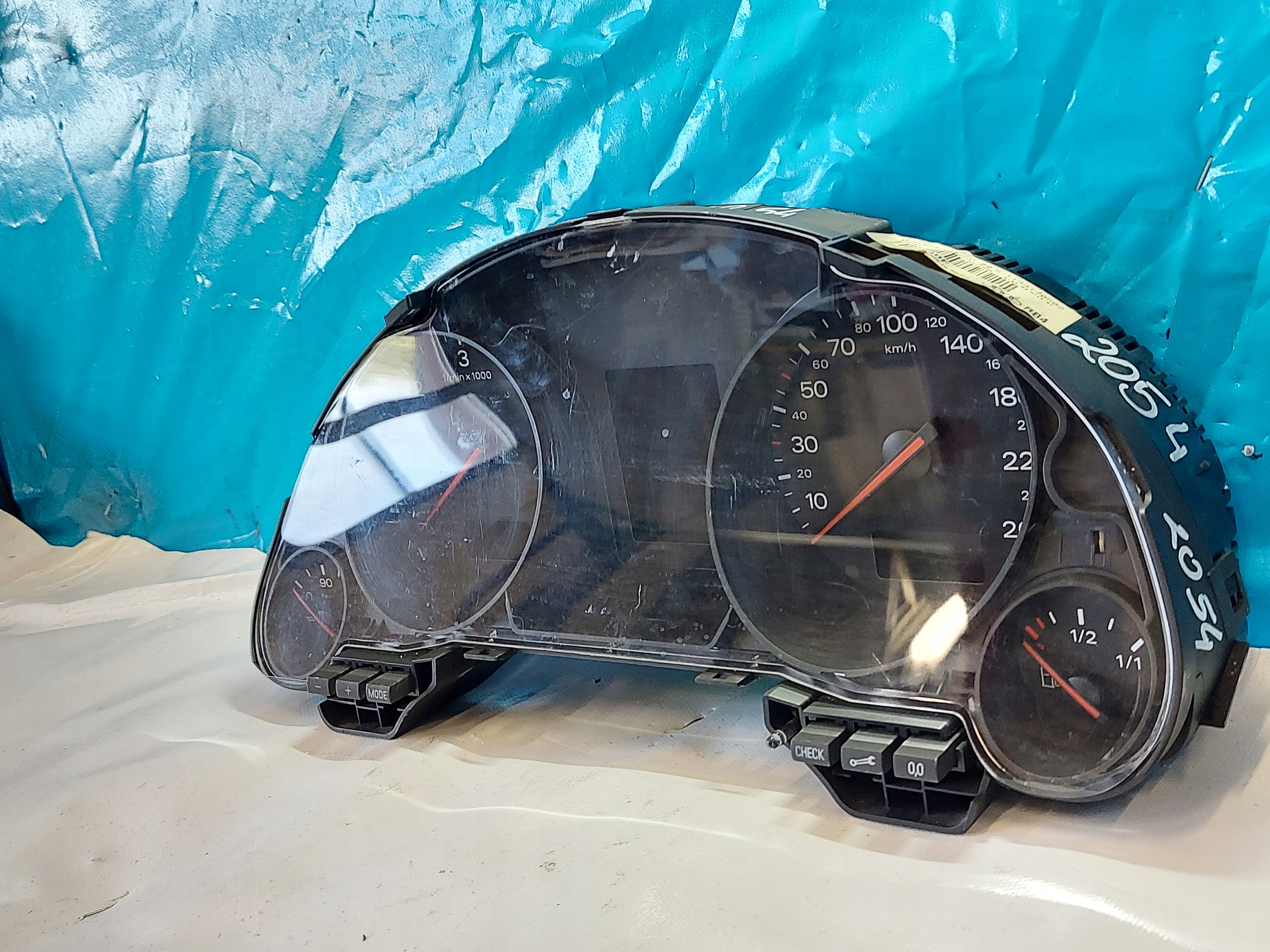 dials clock A4 B6 8H 2.5 TDI 8H0920930F