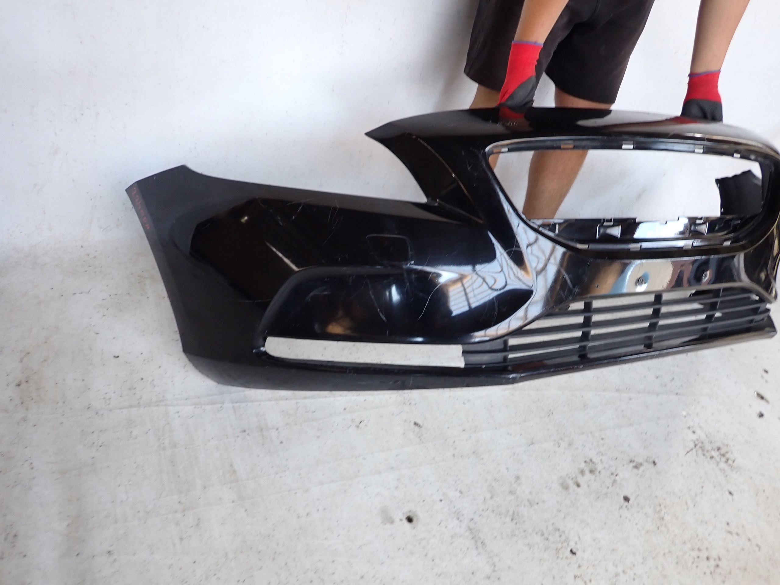 VOLVO V40 II 12-16 bumper front front without DZIUR 31283732