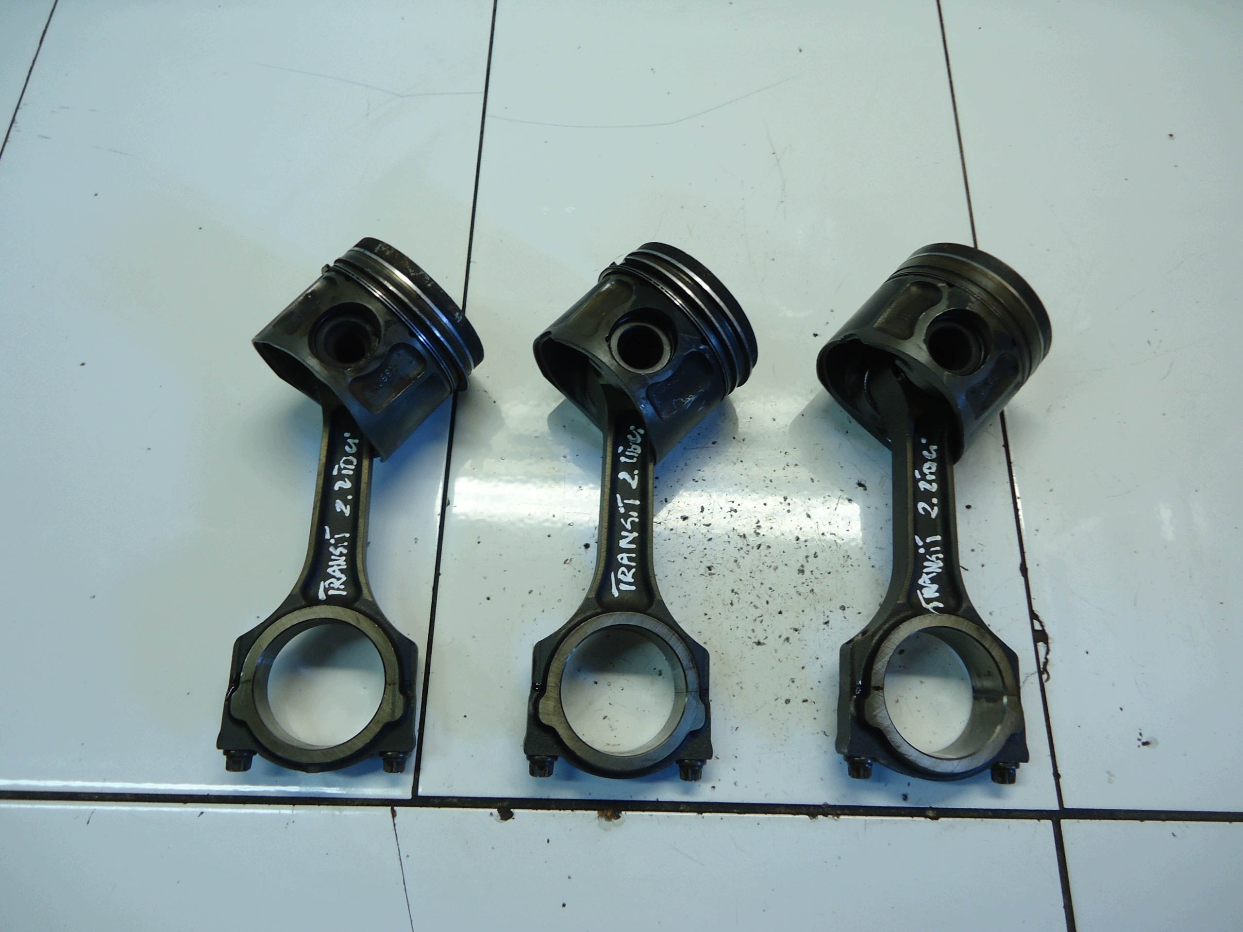 FORD TRANSIT MK7 2.2TDCI Piston avec bielle H268X