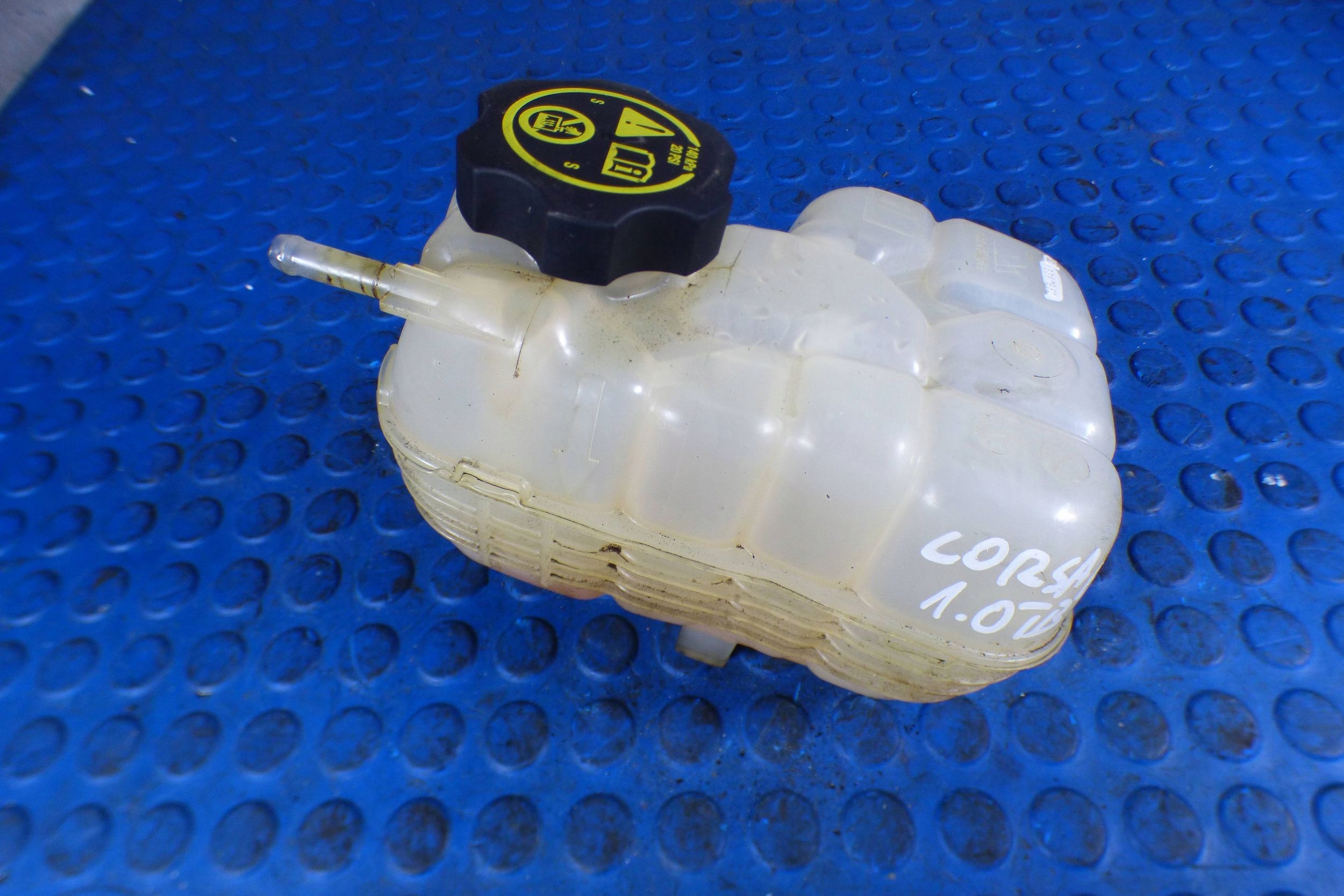 Réservoir eau 13367950 stbdb Opel Corsa E 1.0TURBO