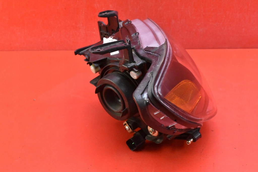 REFLEKTOR right light front EU P3278R MITSUBISHI OUTLANDER 1 and 4X4 01-08