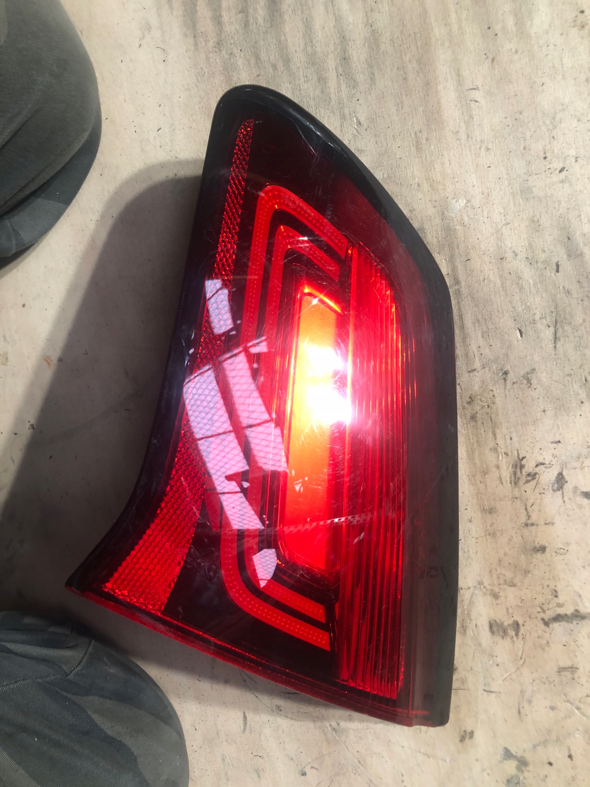 Лампа CITROEN C4 II 1,6 EHDI 2015 - 9808624780 задний
