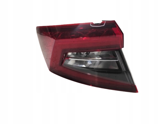 SKODA KAROQ 17- LAMPA LEWA TYŁ LED 57A945207