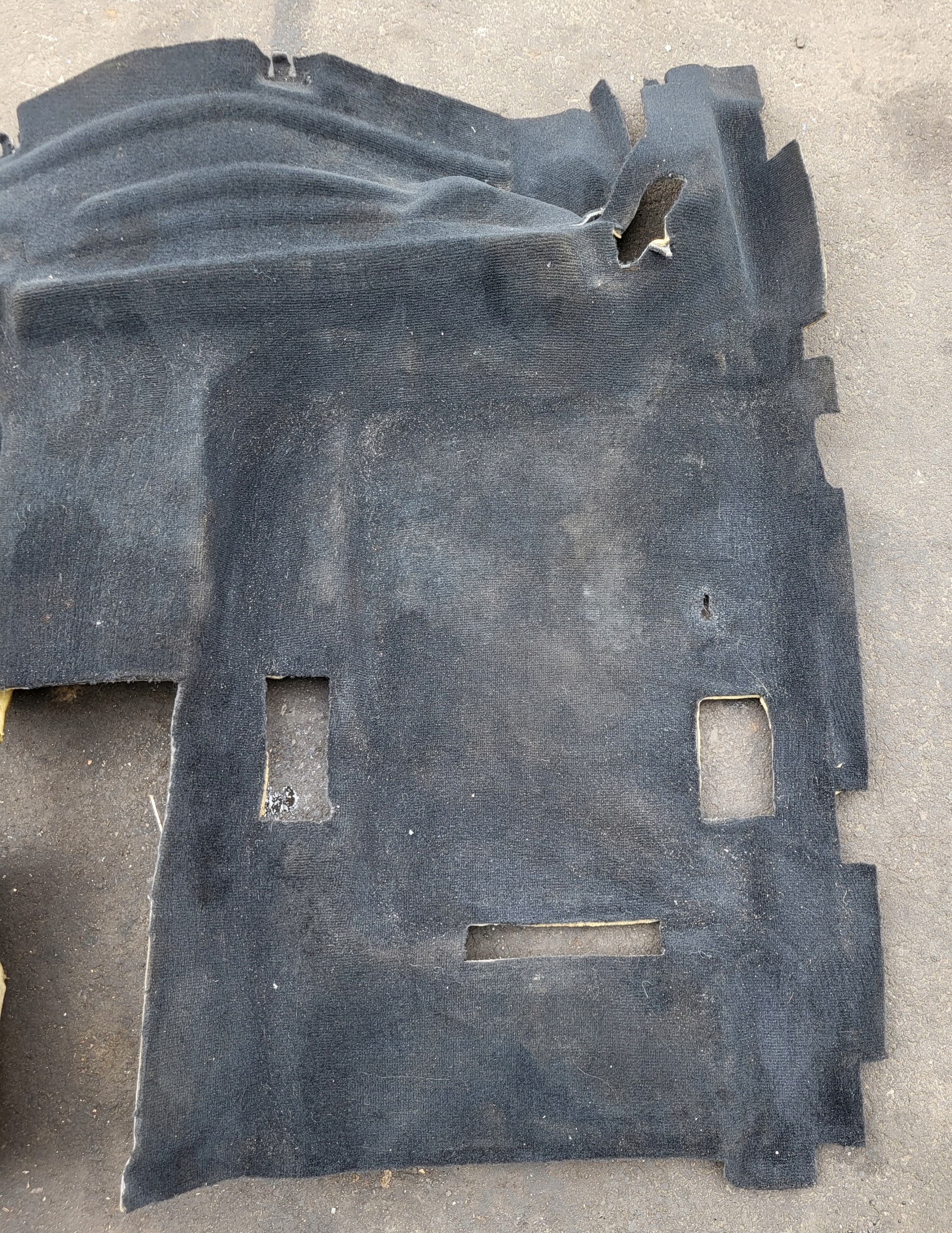 Matte Teppich AUTOTEPPICHE BODEN hinten heck MERCEDES ML W164 schwarzer OE EU