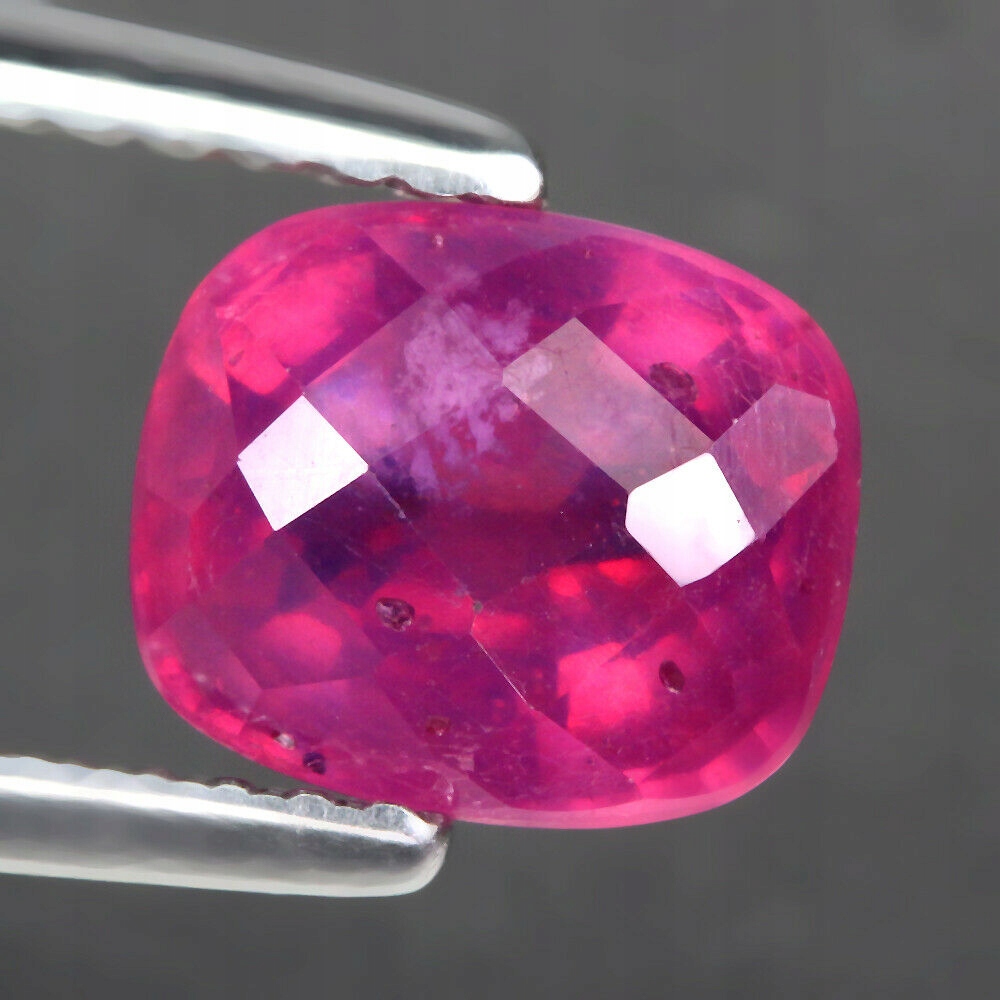 Rubín přírodní kámen 2.48ct