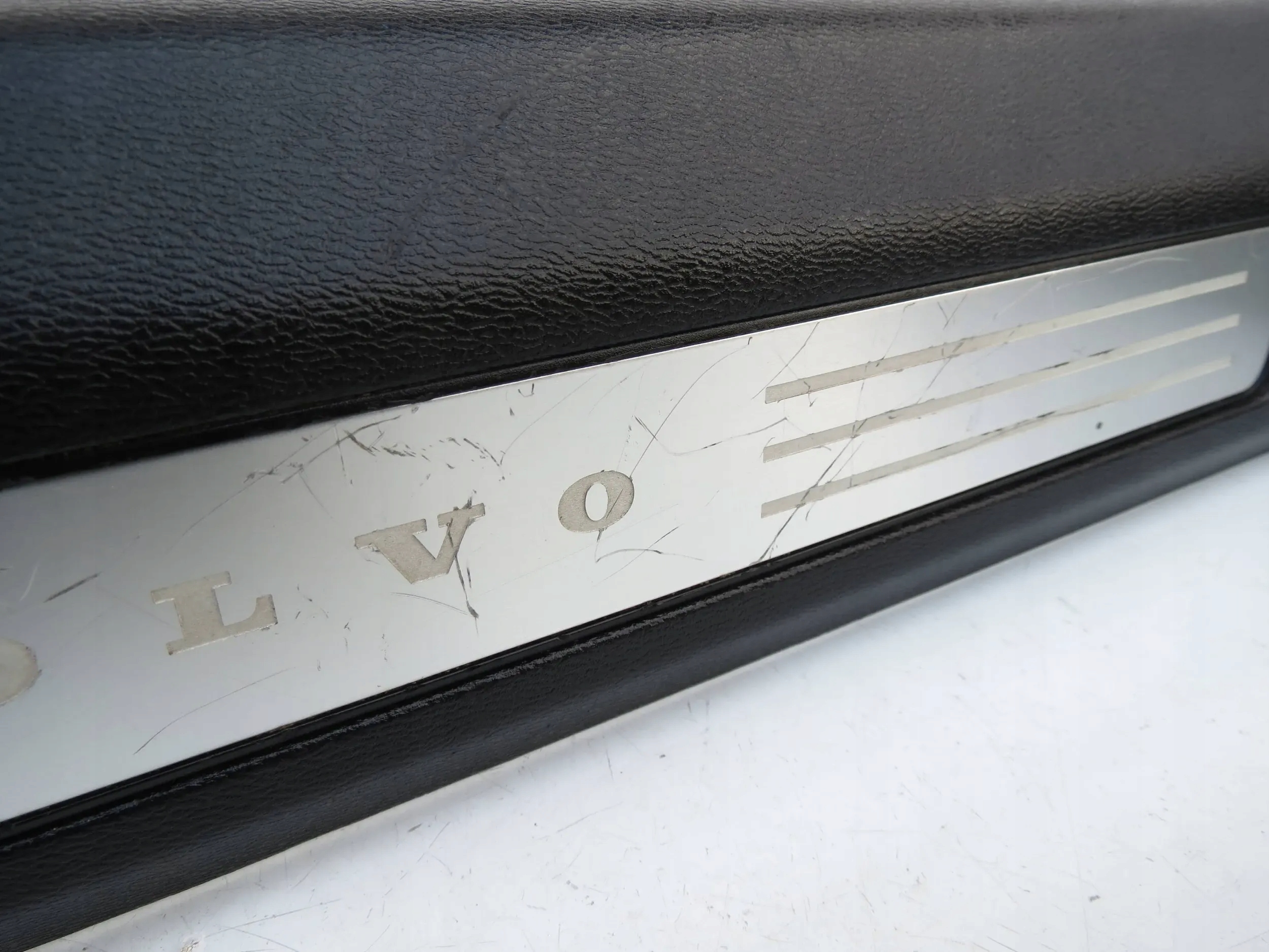 moulding cap cover of the threshold threshold right VOLVO XC60 II 17