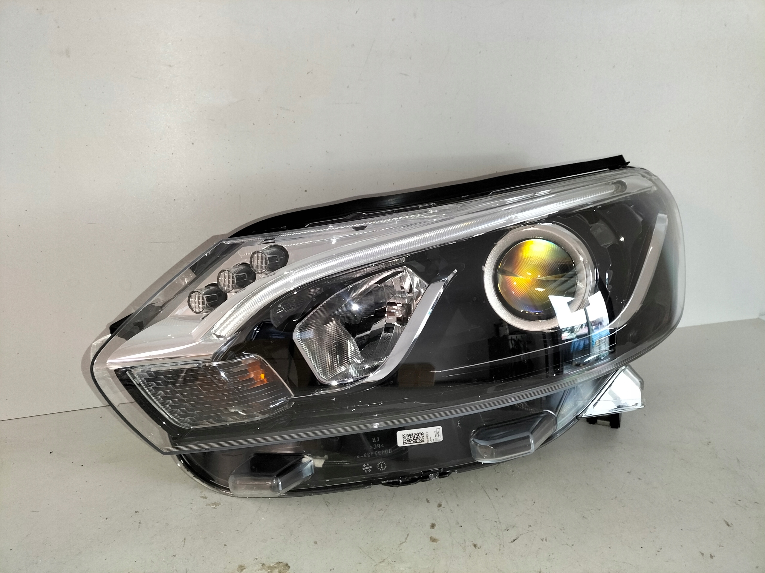light front reflektor left TOYOTA PROACE II 16- XENON