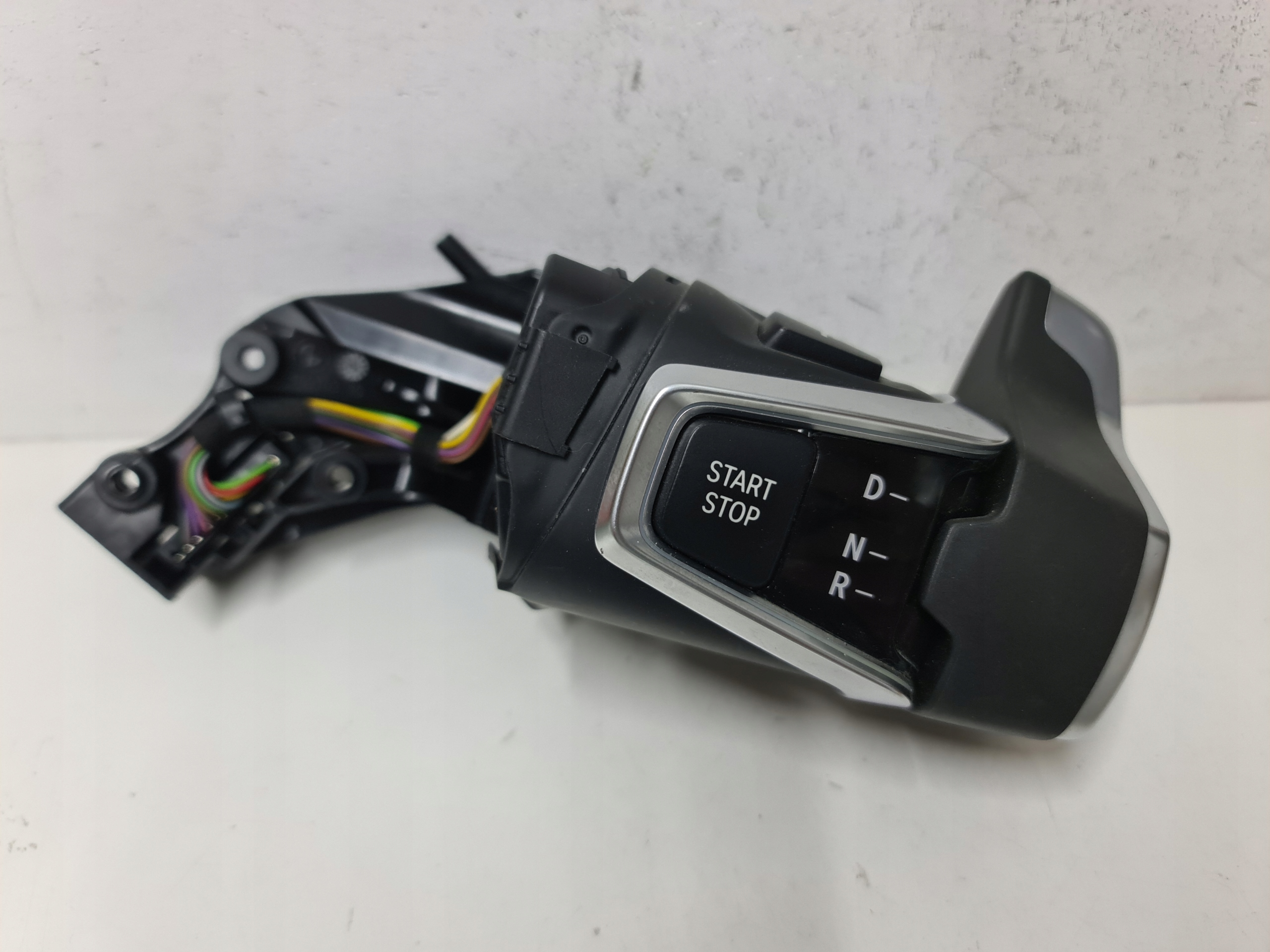 ПЕРЕКЛЮЧАТЕЛЬ ПЕРЕКЛЮЧЕНИЯ BIEGOW BMW i3 9322711