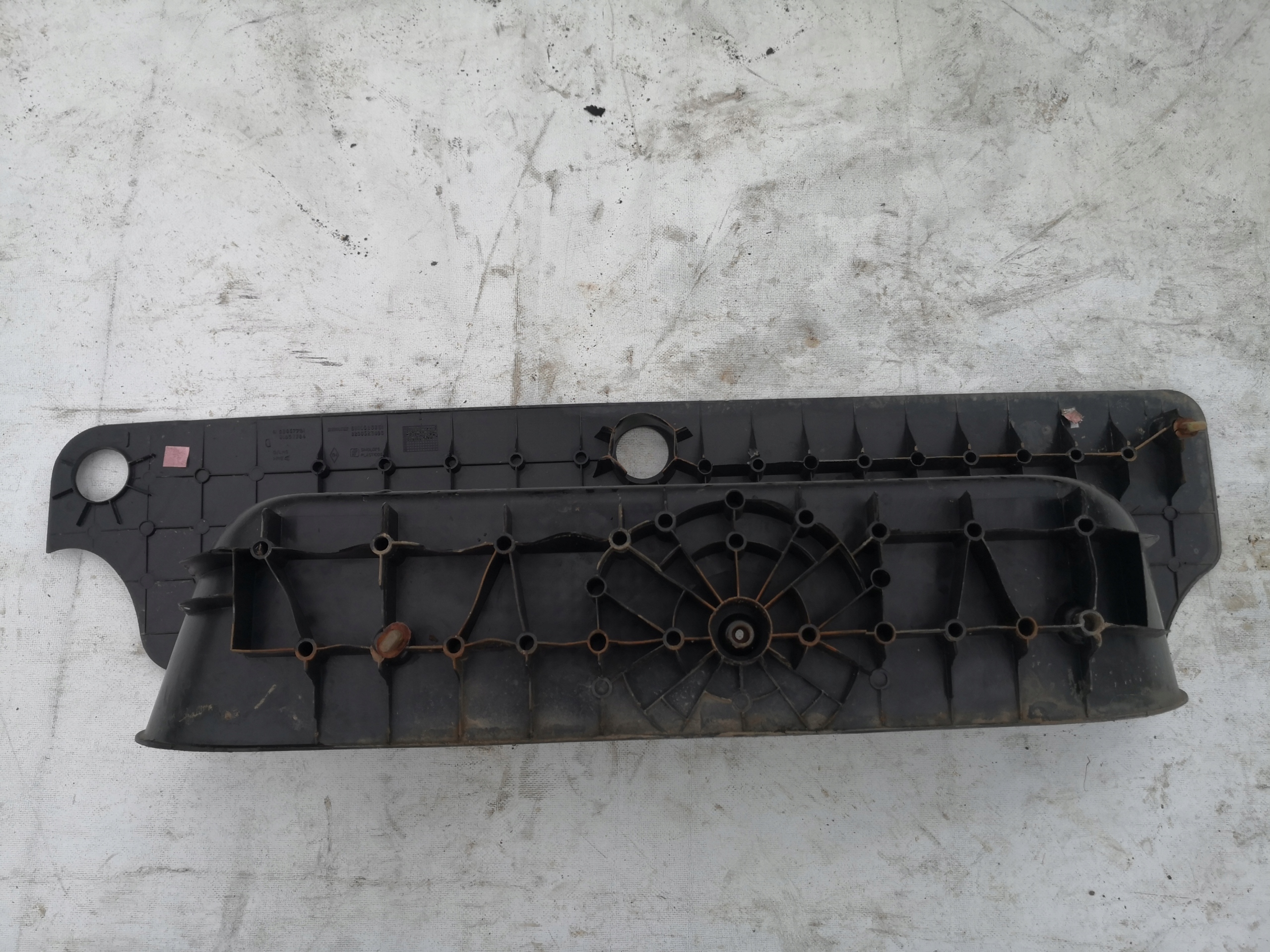 cover STOPIEN left RENAULT TRAFIC 8200523968