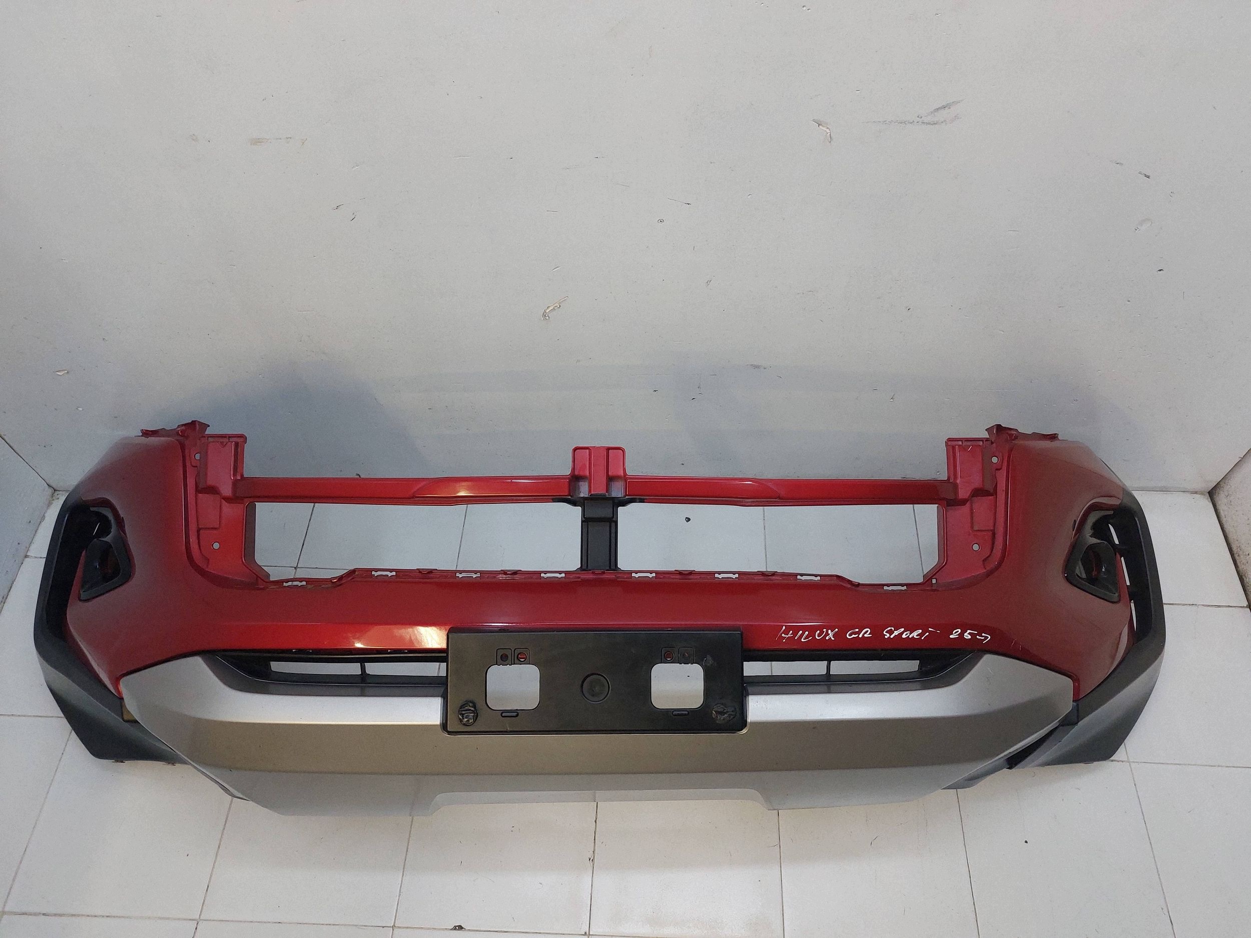 TOYOTA HILUX IX 9 GR SPORT 2025 -> bumper front front