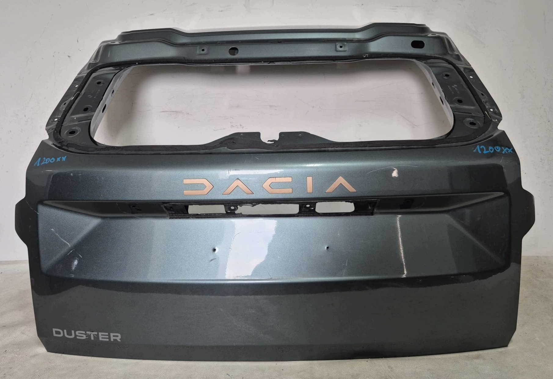 DACIA DUSTER III 24- trunk door boot rear part rear 901529474R