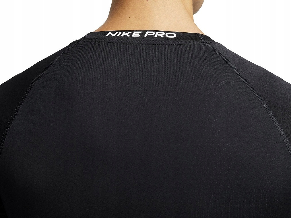 NIKE PRO MĘSKA KOSZULKA TERMOAKTYWNA TERMO M Kolor czarny