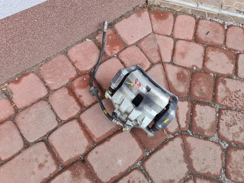caliper front front left jazmo Opel Zafira C Astra J