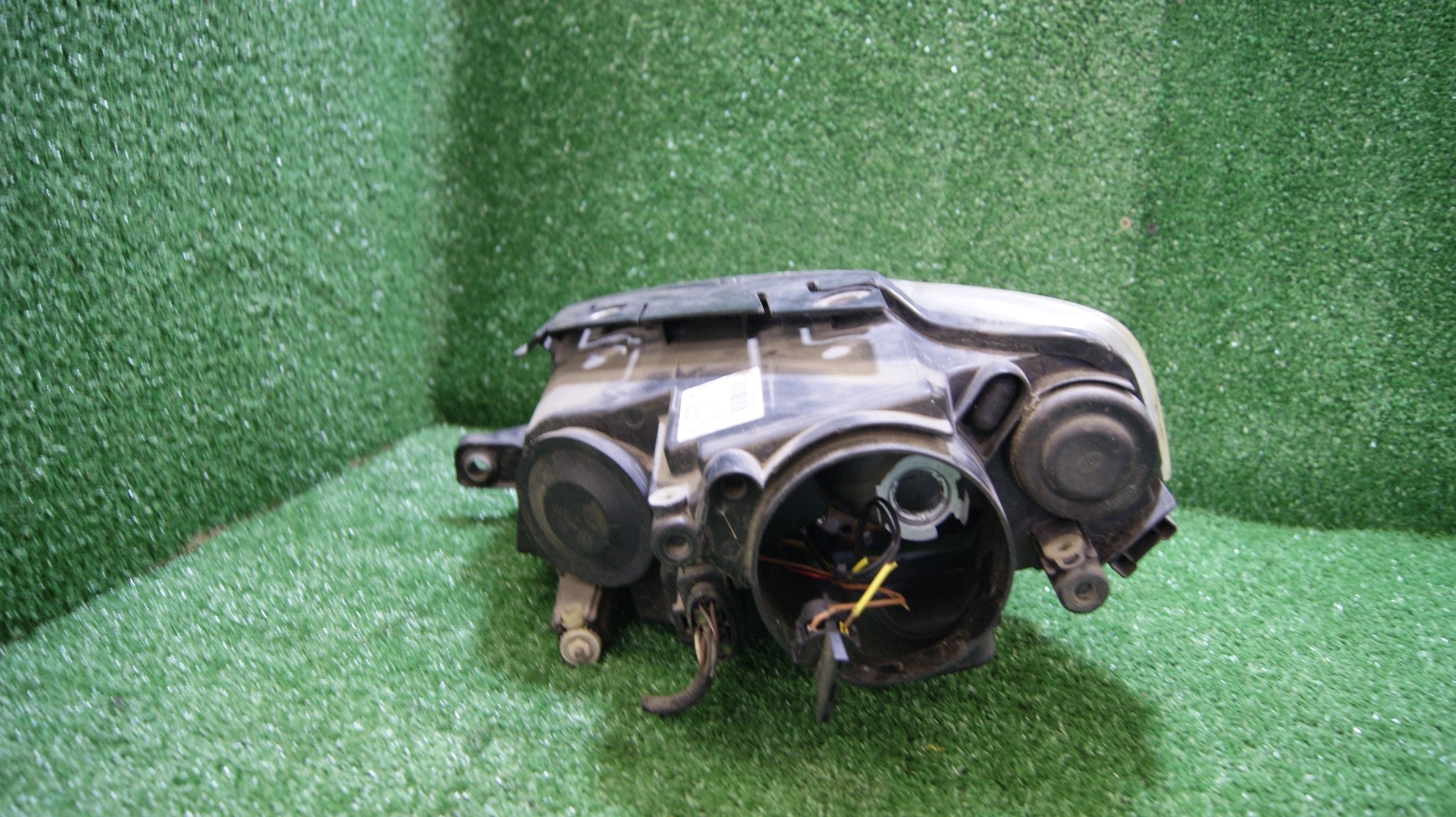 light right front VOLKSWAGEN PASSAT B6 1EL247014-12 3C0941006Q