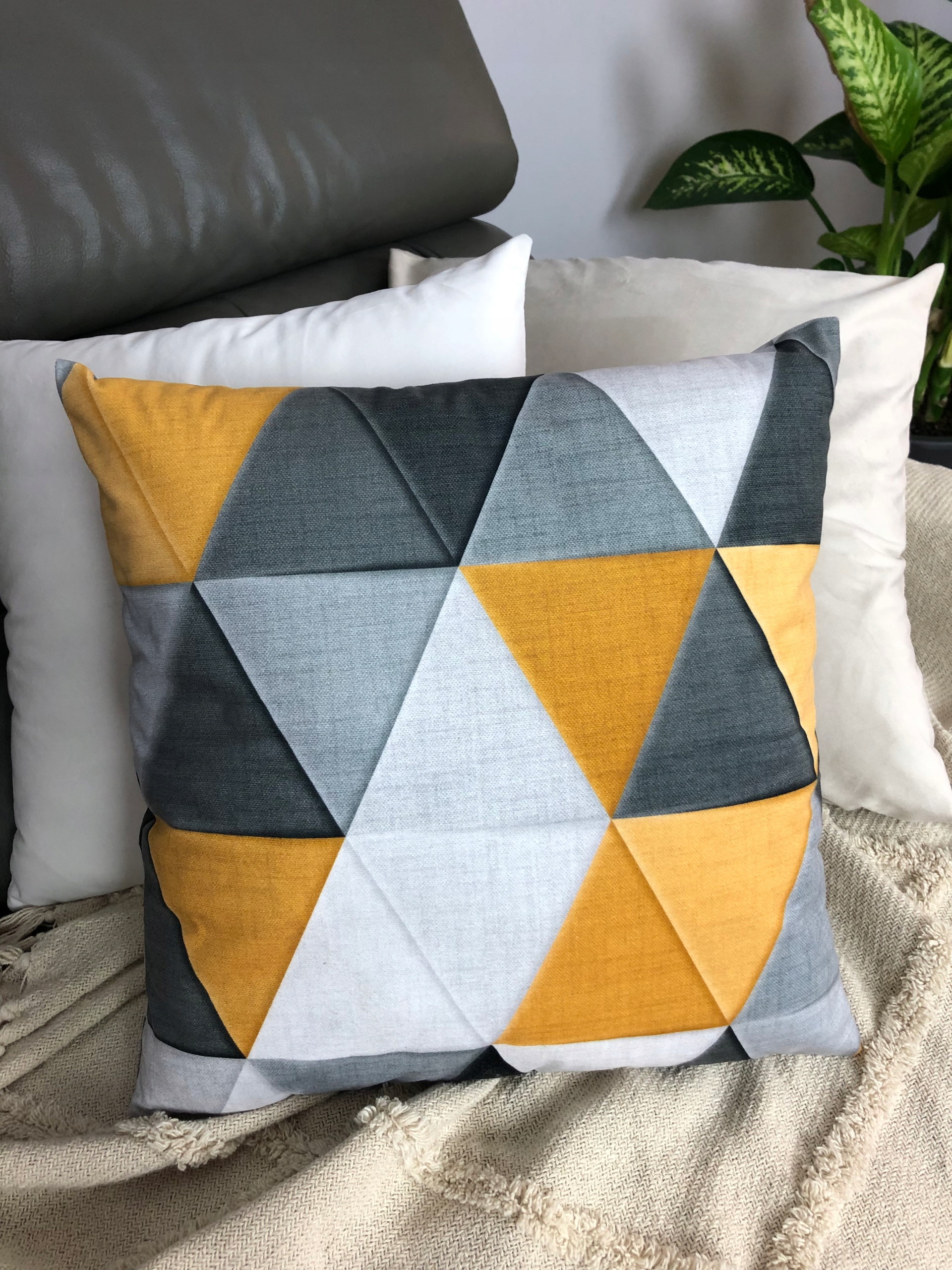 POSZEWKA WELUROWA MUSZTARDOWY 45x45 Długość 45 cm