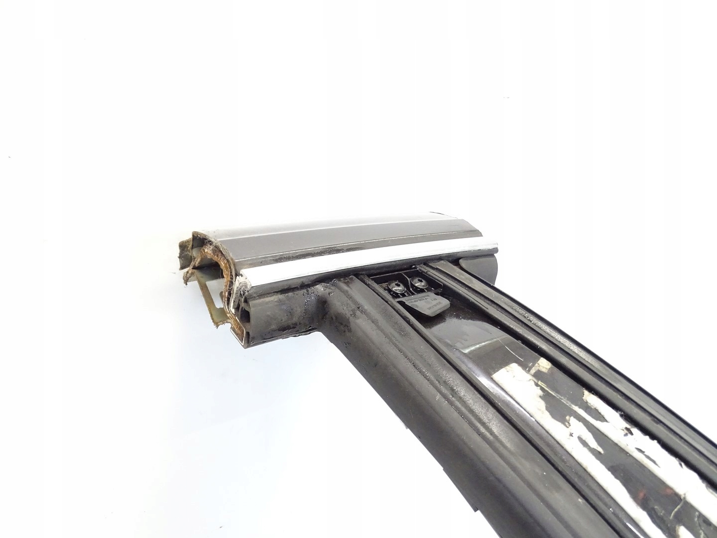 threshold front rear part right pillar B VW ARTEON 2019