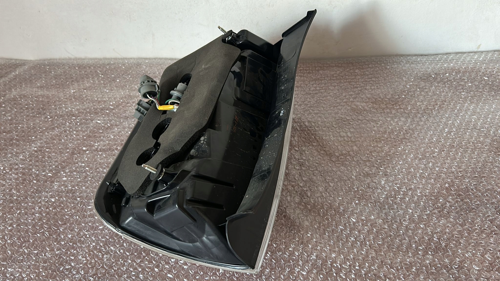 фонарь левый задний TOYOTA PRIUS II 05-09