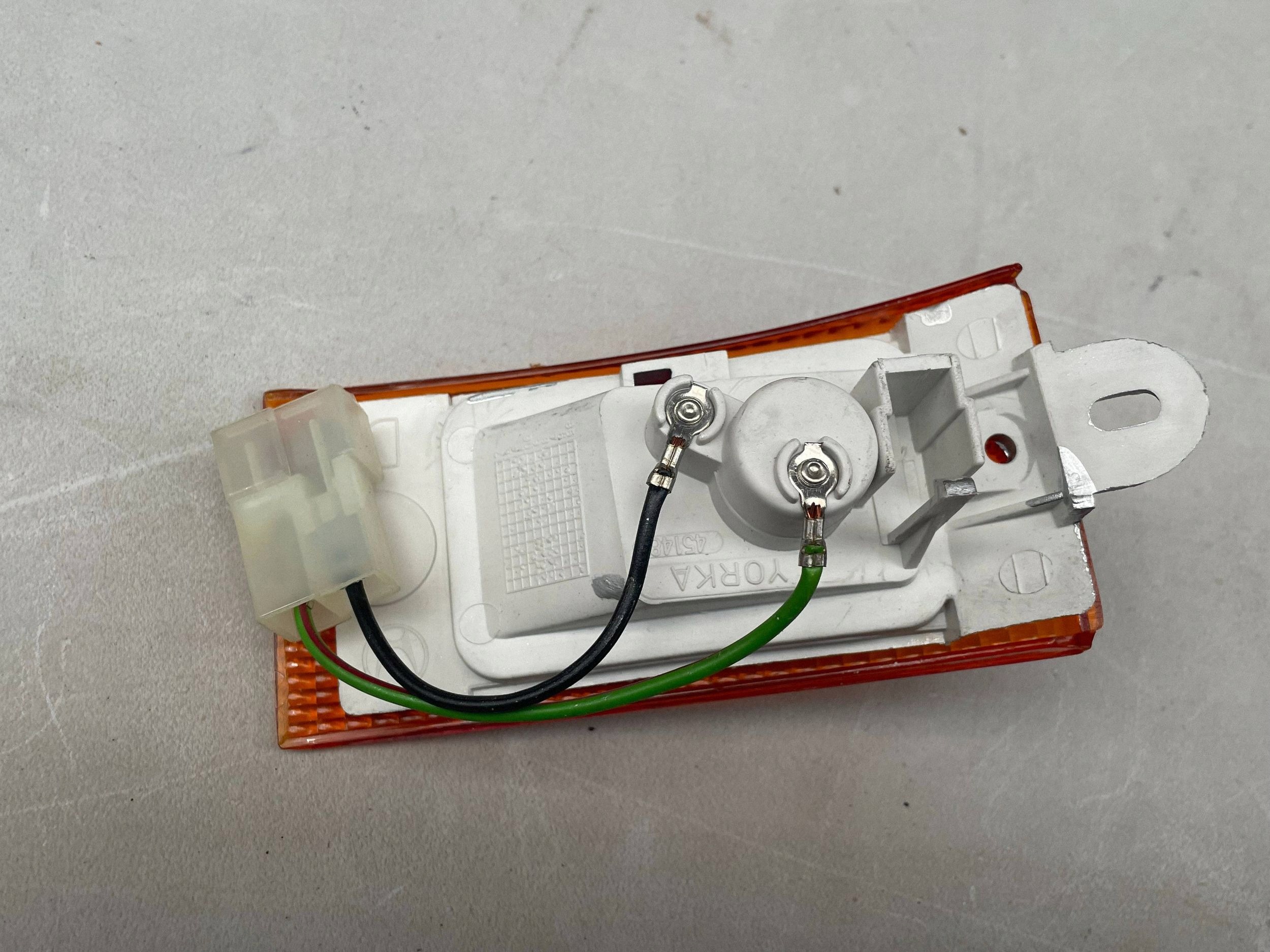 indicator W BLOTNIKU NISSAN VANETTE 26160-Y9525 original @A