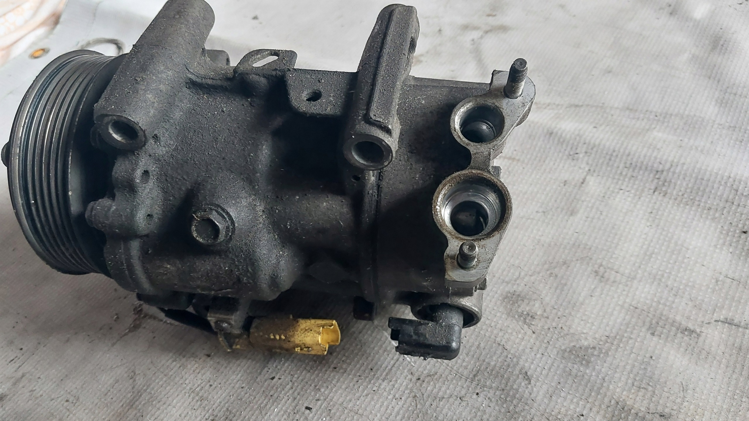 Peugeot 508 and 1.6 THP air conditioning compressor complete 9678656080