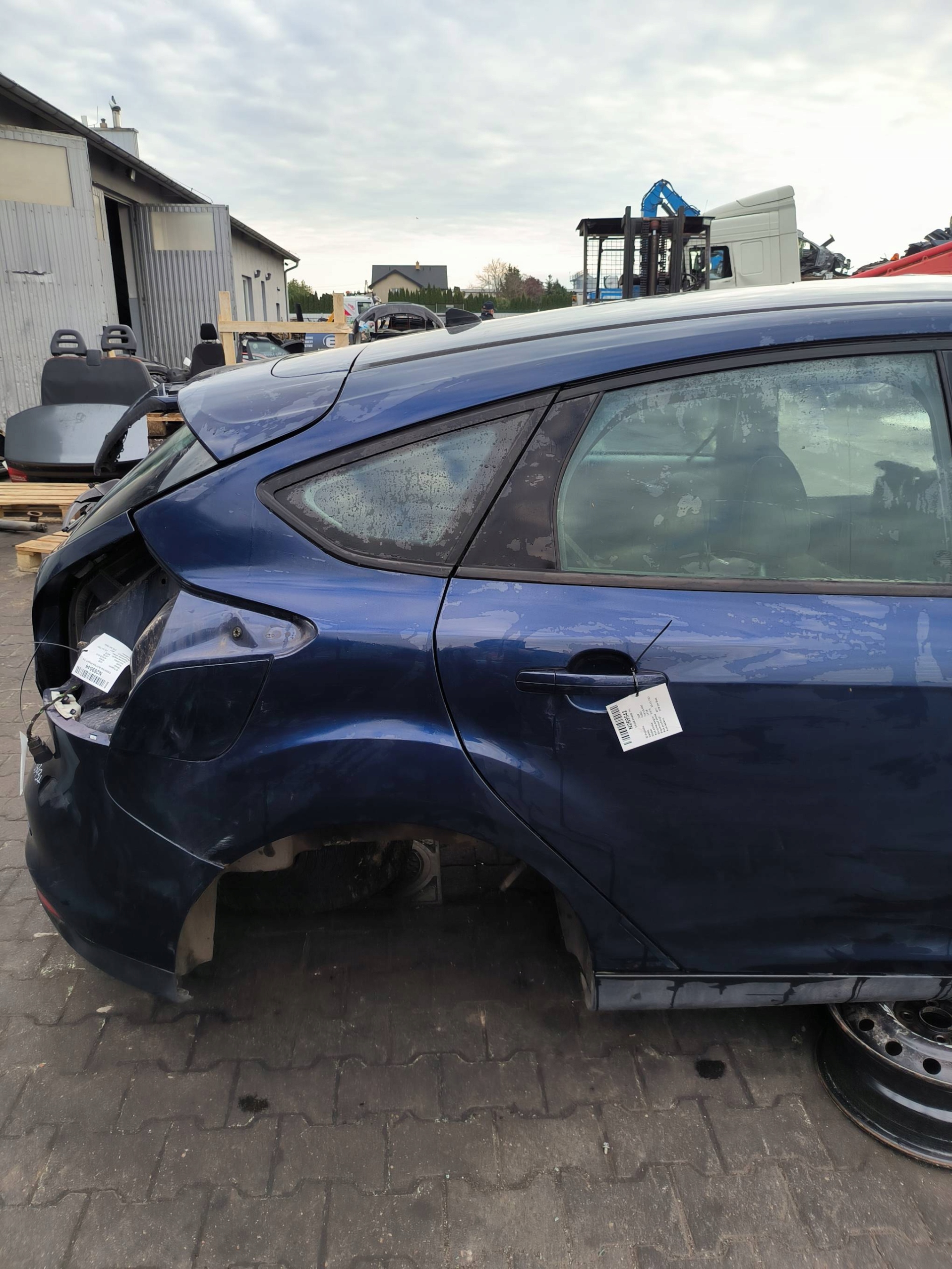 LONGHERONE parafango Destra posteriore DYB (INK BLUE) FORD FOCUS MK3