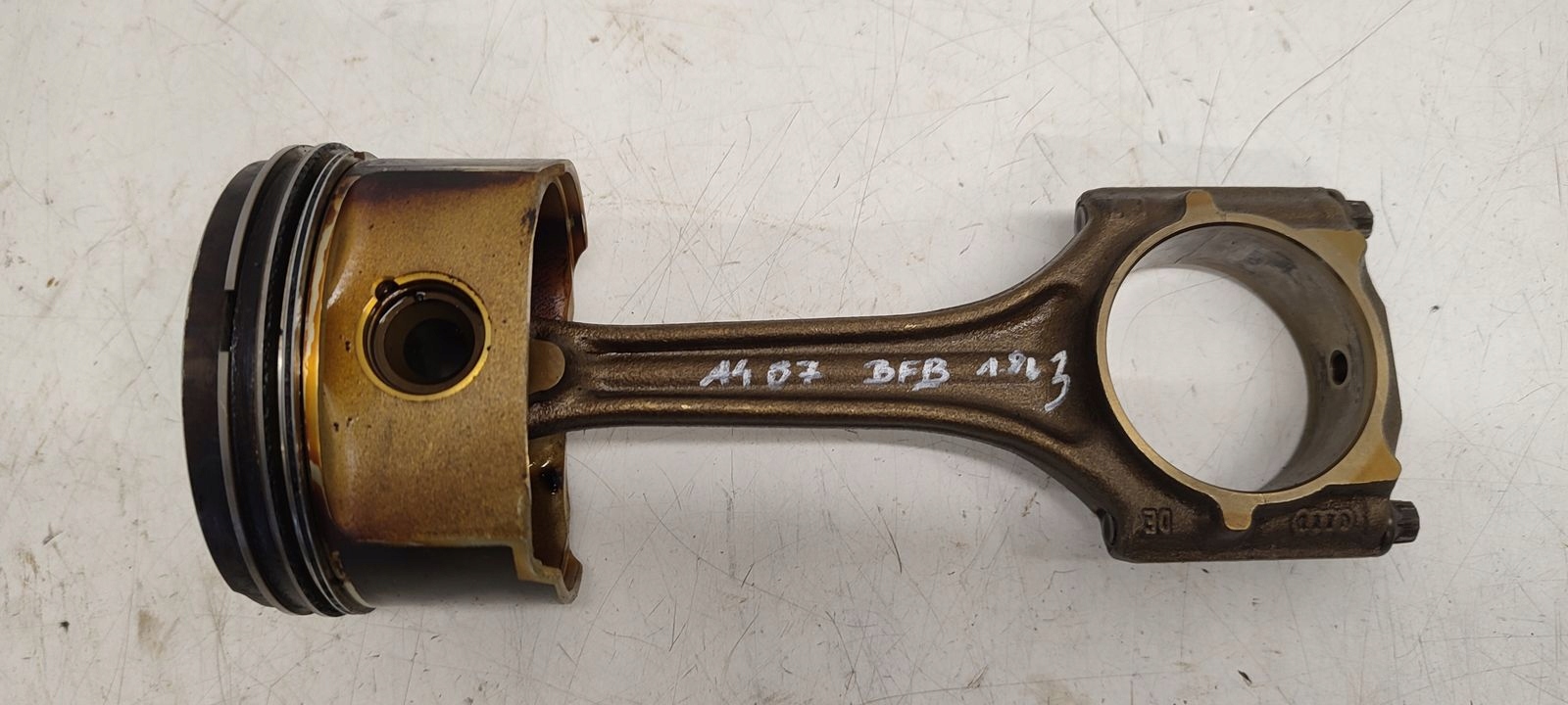 piston connecting rod Audi A4 B7 1,8T BFB