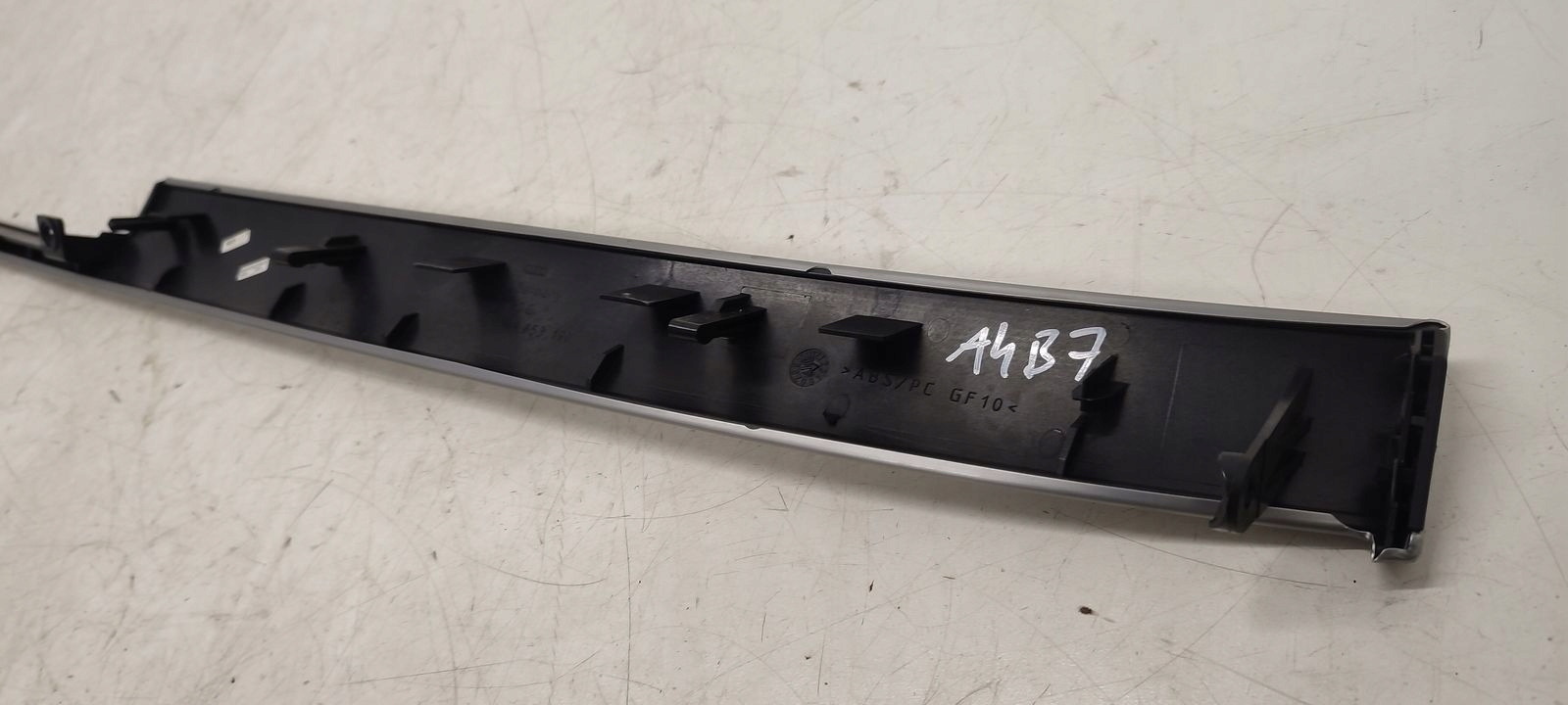 Dekory Moulage du tableau de bord Console Audi A4 B7 1,8TB BFB