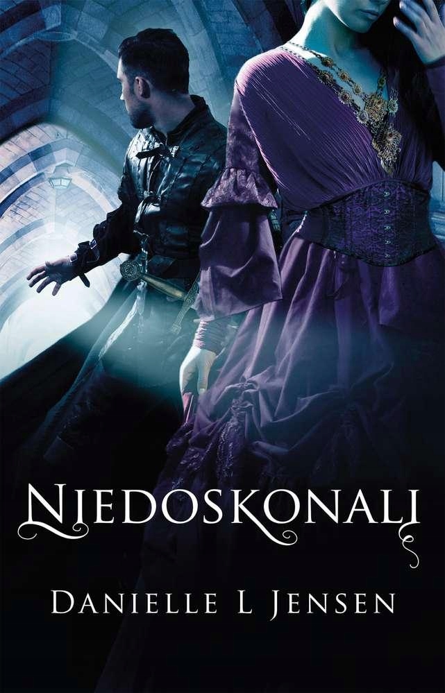 Niedoskonali. Trylogia Klątwy Tom 4