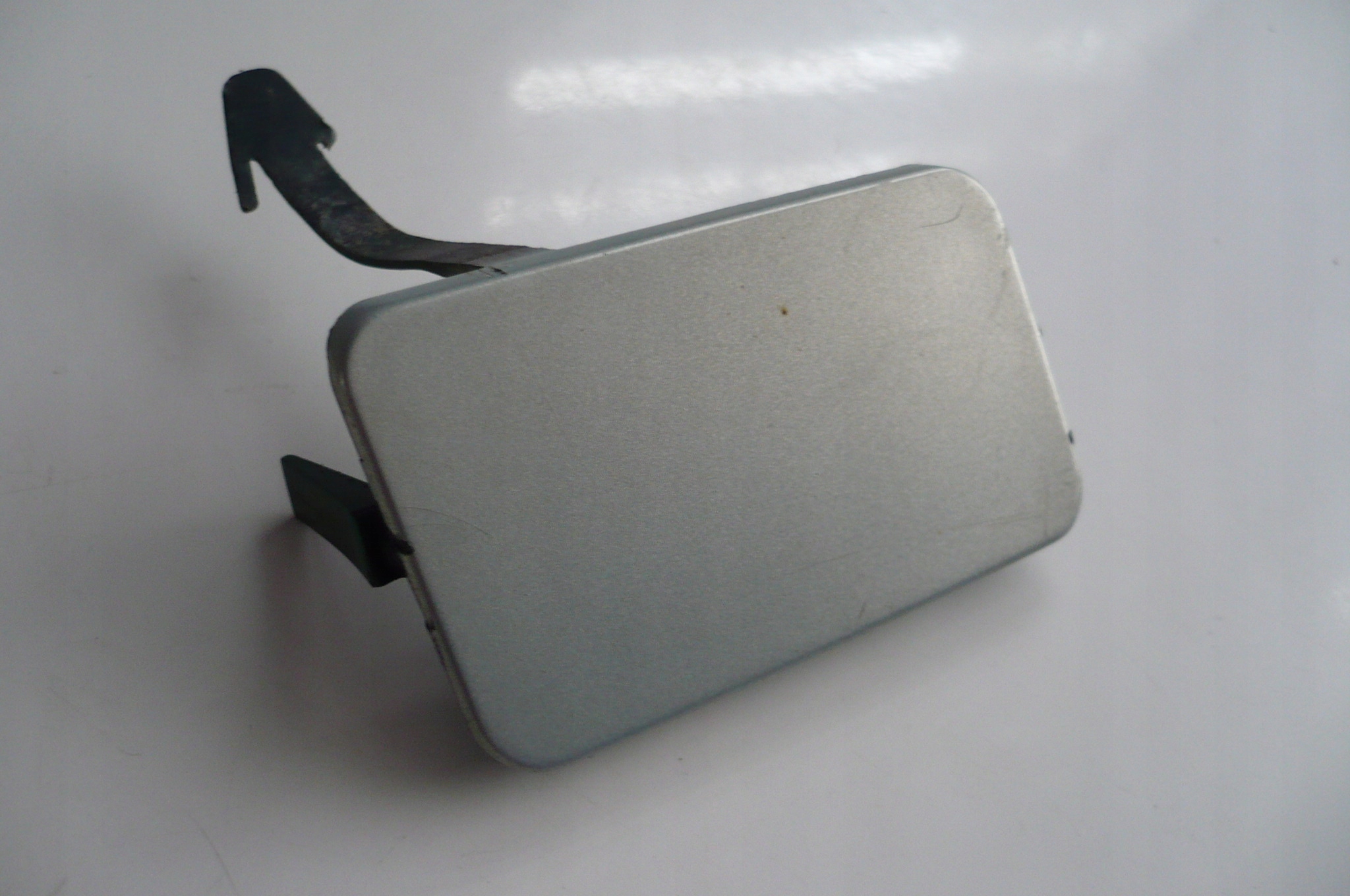 RENAULT THALIA LIFT towing hook cap bumper rear part