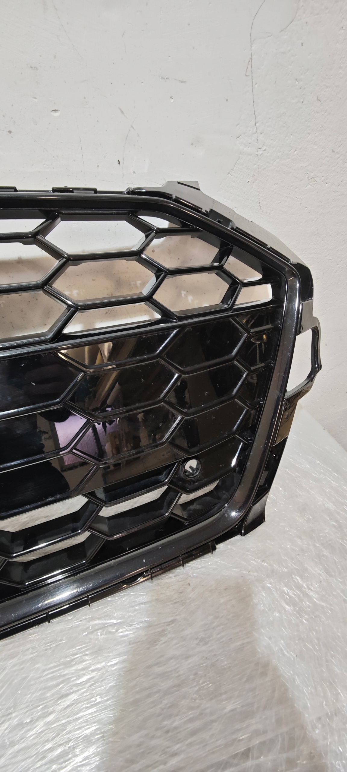 Audi A4 B9 Kühlergrill FRONTGRILL Kühlergitter 8W0853651EB - Thumbnail 3