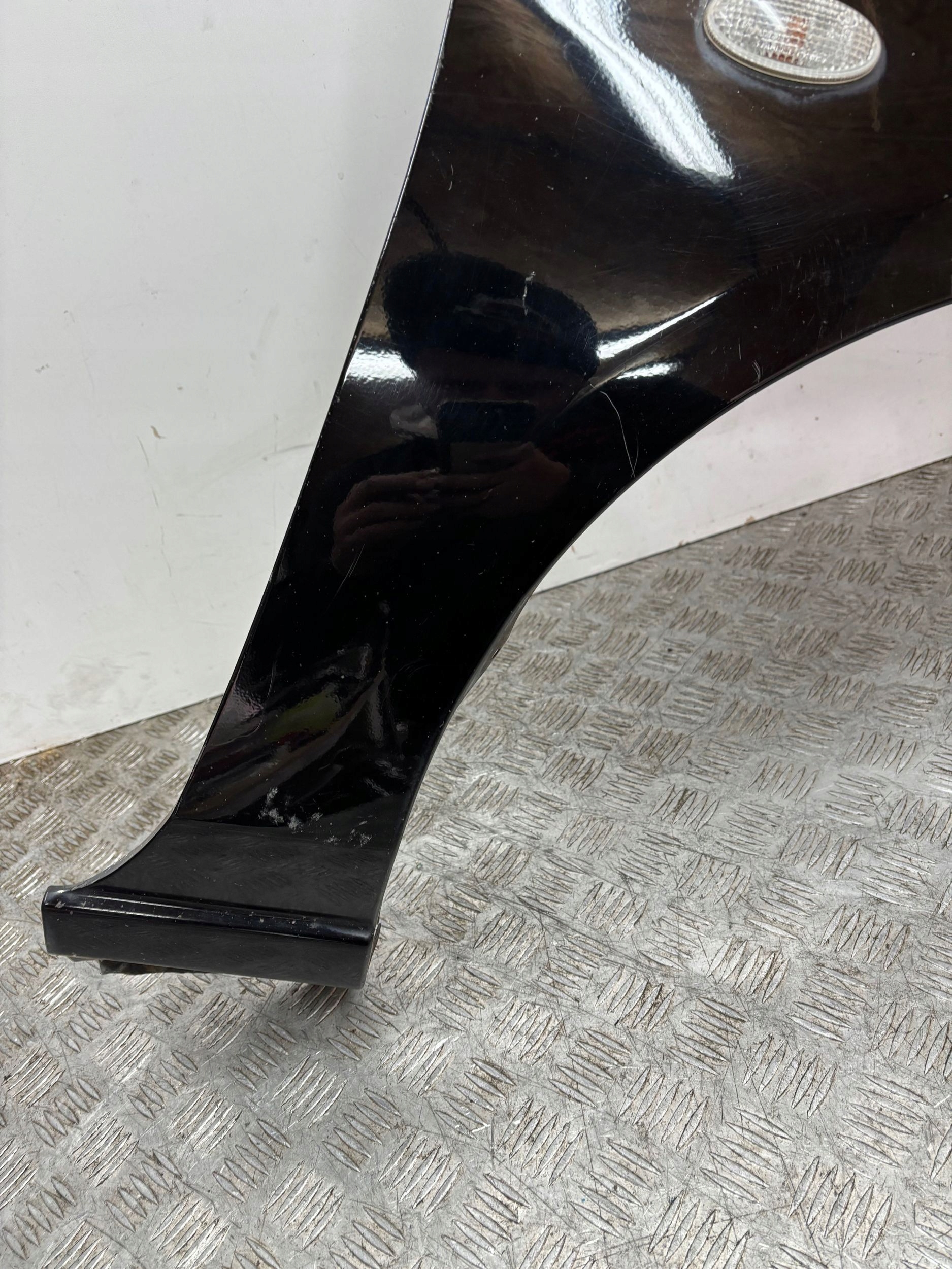 fender front front right MAZDA 2 DE 07