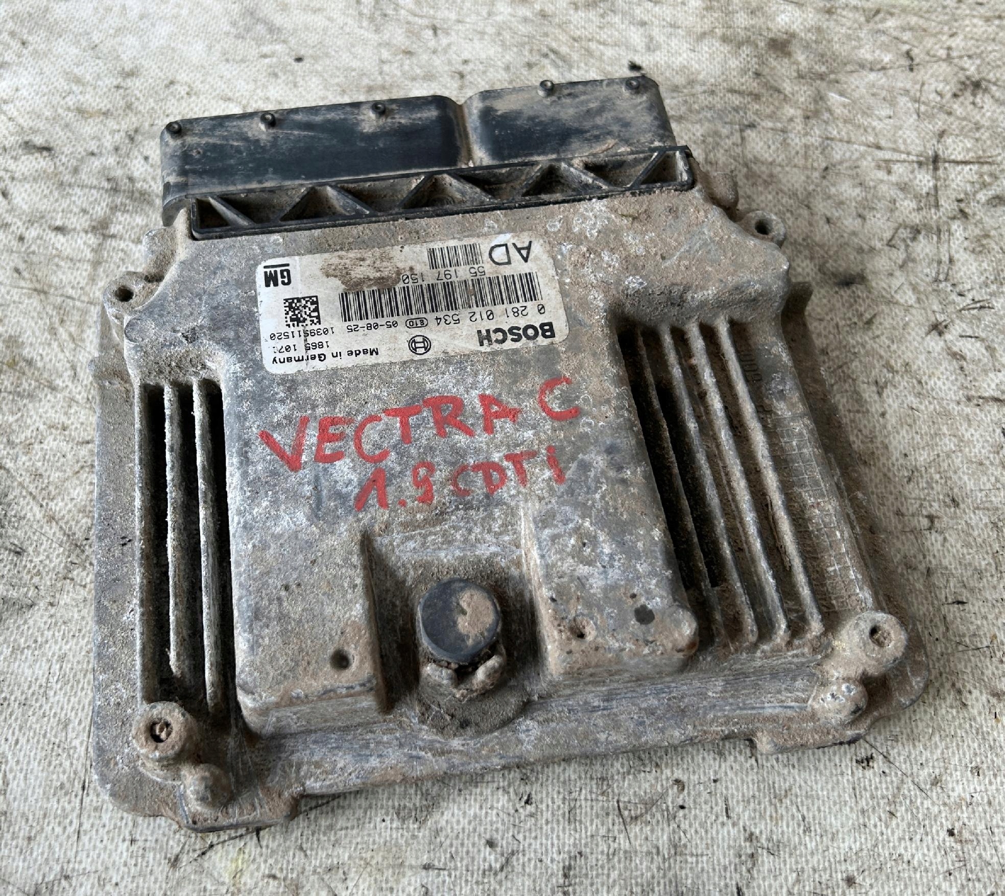 control unit of the engine OPEL VECTRA C 1.9 CDTI 55197150