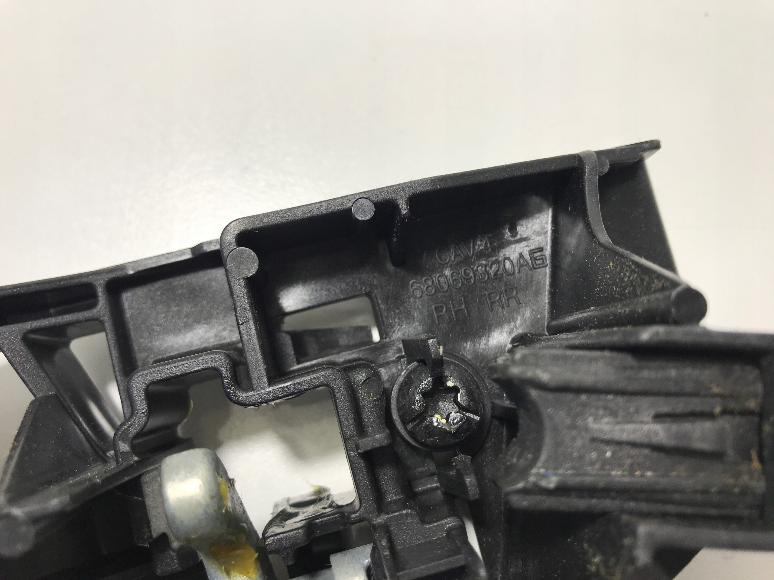 WSPORNIK KLAMKI PRAWEJ DODGE JOURNEY 11 20 NOWY Car type 4x4 SUV