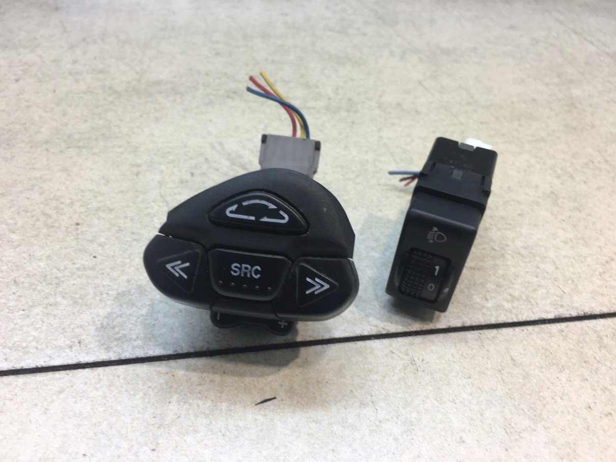 Interruttore comando luci TEMPOMATU NISSAN X-TRAIL e T30 54355381B