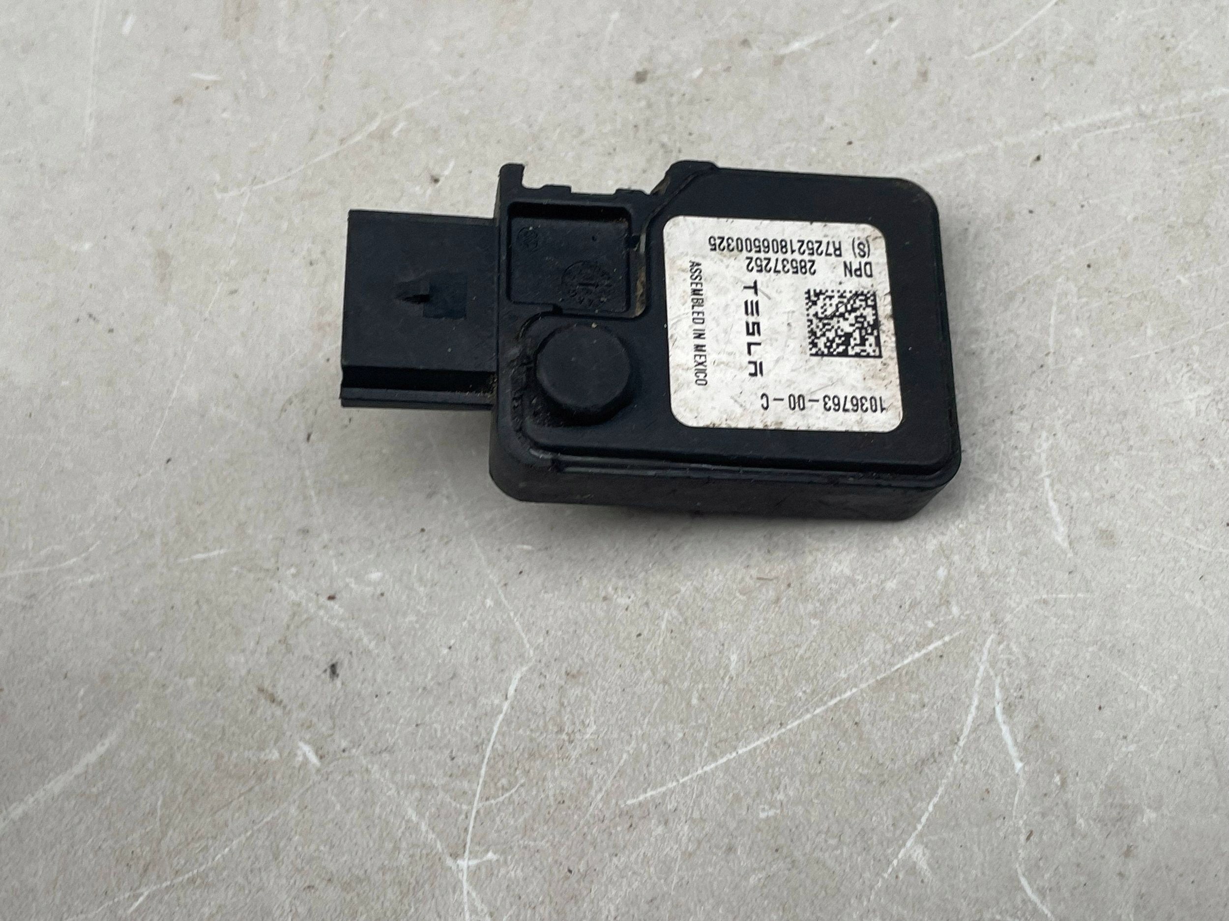 sensor TESLA MODEL X 1036763-00-C