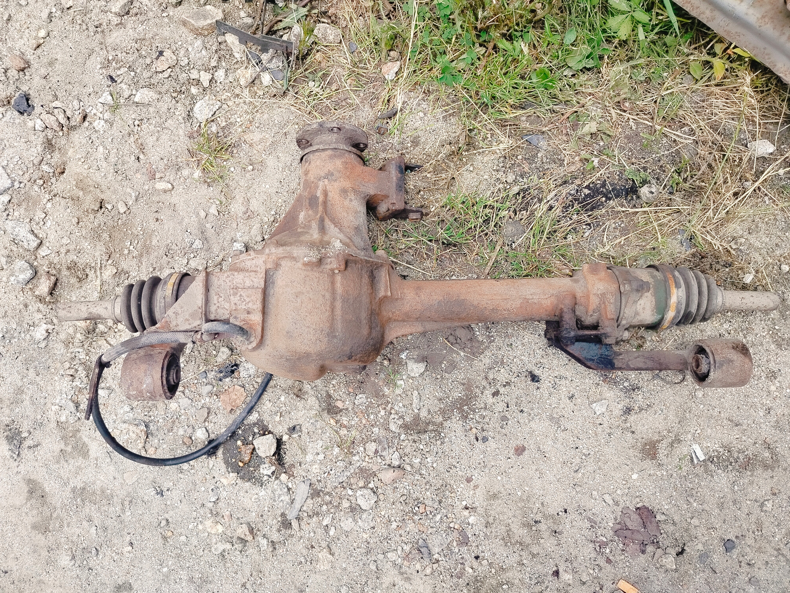 differential front front SUZUKI GRAND VITARA and 98-05 2.0D