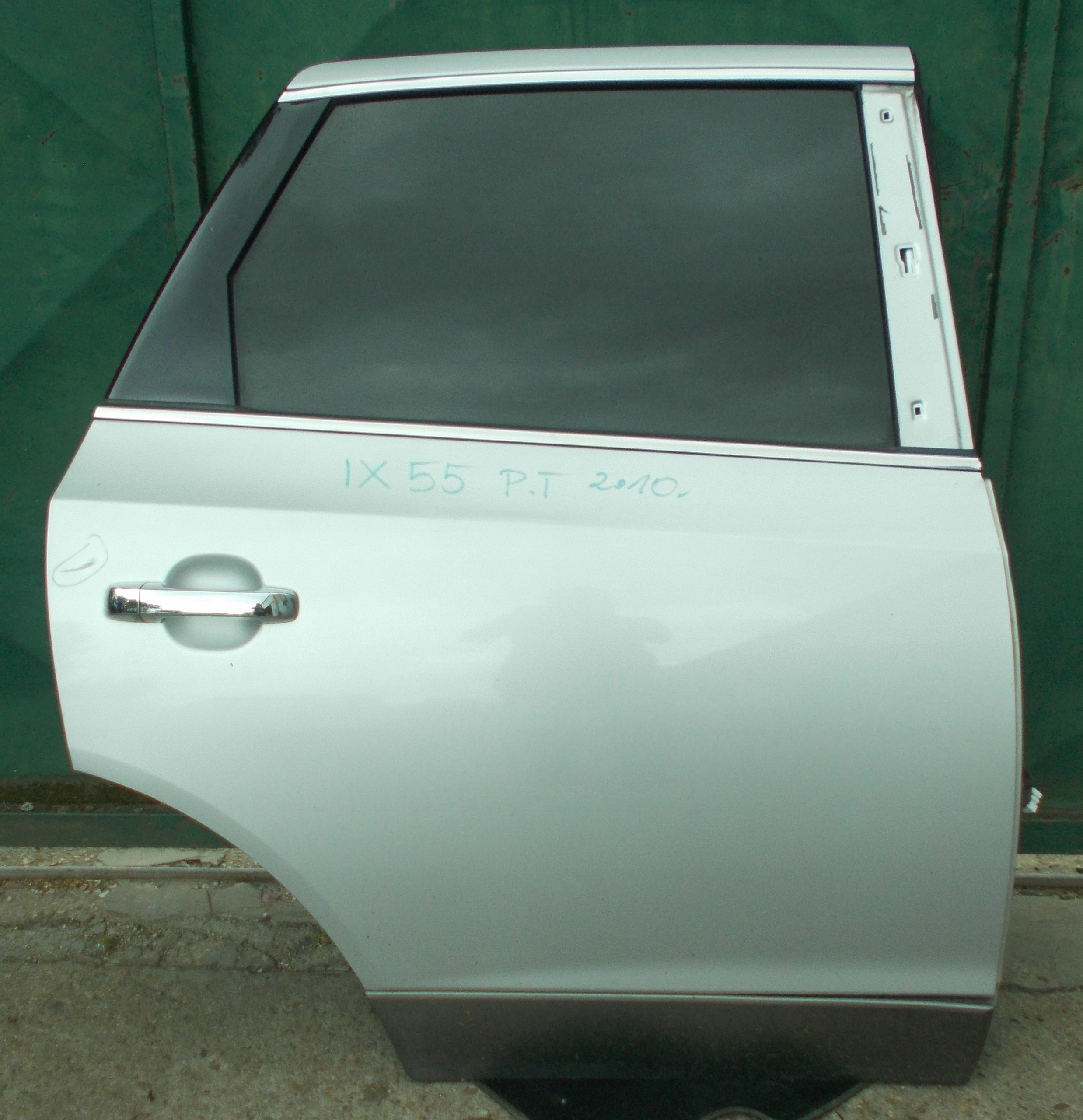HYUNDAI IX55 10R door right rear part complete SLS