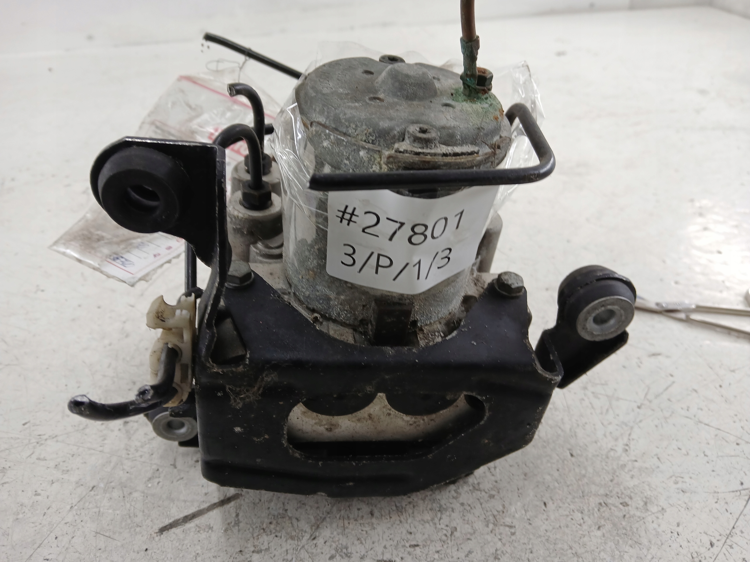 AUDI A4 B5 Servo frein ABS 8D0614111