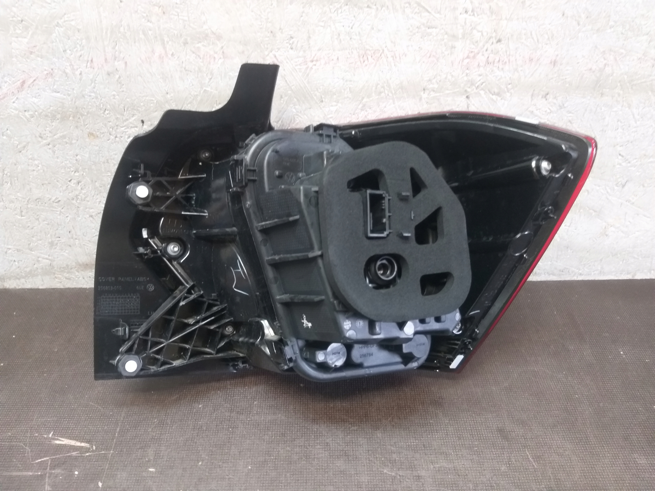 light rear part left VW POLO 2GS945095A