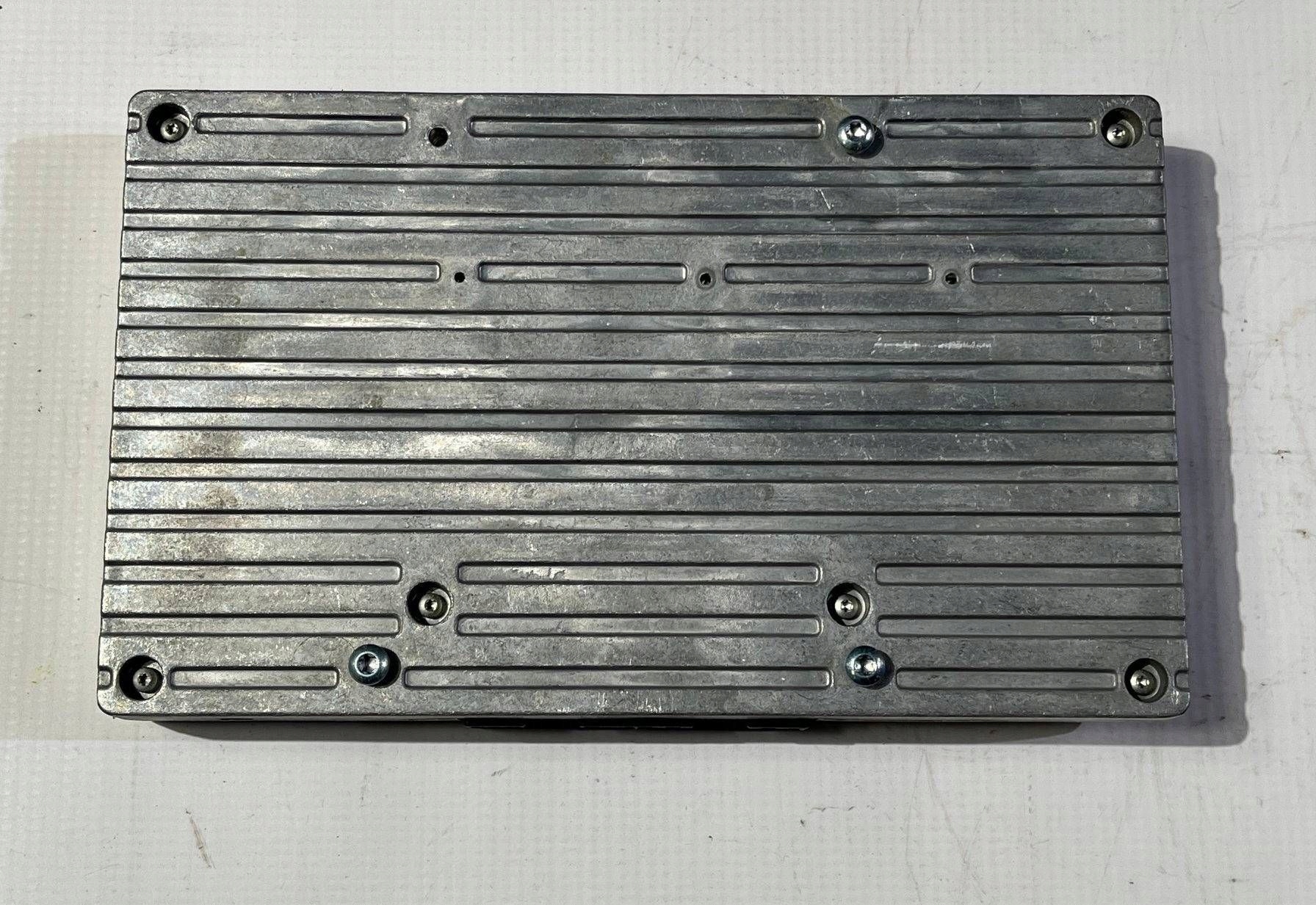 zesilovač audio Harman Kardon Dodge Charger 2011-2014